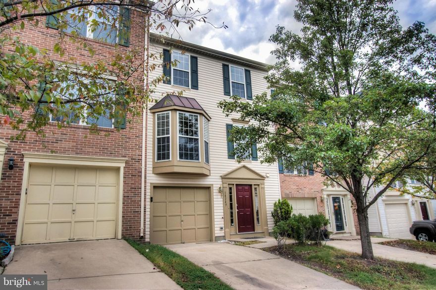 Located in Centrville's "Centre Ridge" neighborhood, this 3bed/3.5bath (plus basement guest suite) features a bright open main level floor plan including sunroom and hardwood type flooring.  With convenient access to Route 66, Dulles Airport, and nearby dining & shopping attractions at the gateway to Virginia's Wine & Horse Country.  Ready for your personal touches to make this home your own.