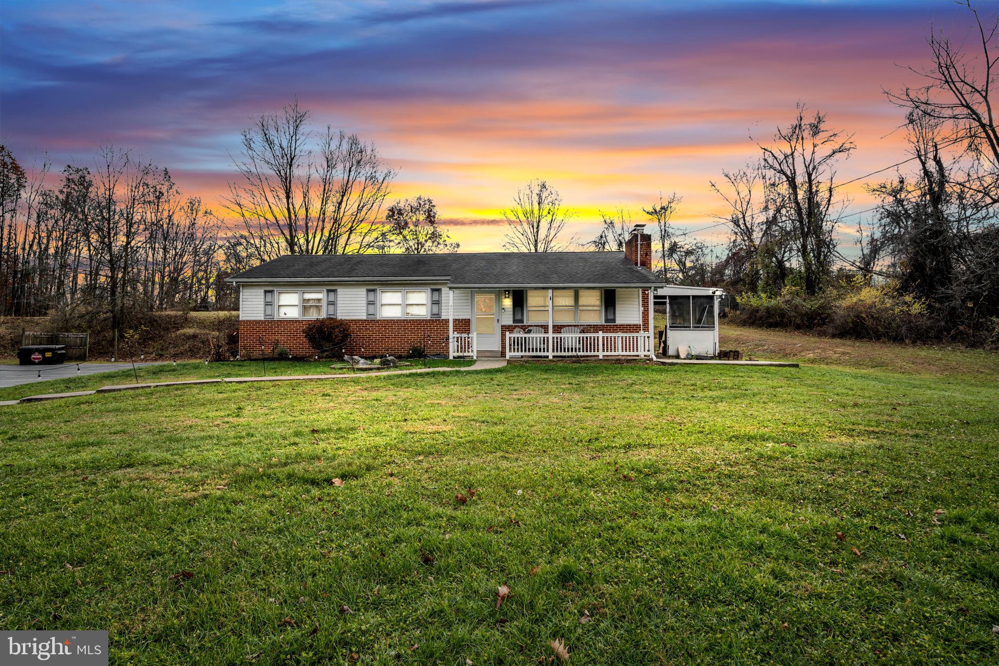 4699 EARL DRIVE