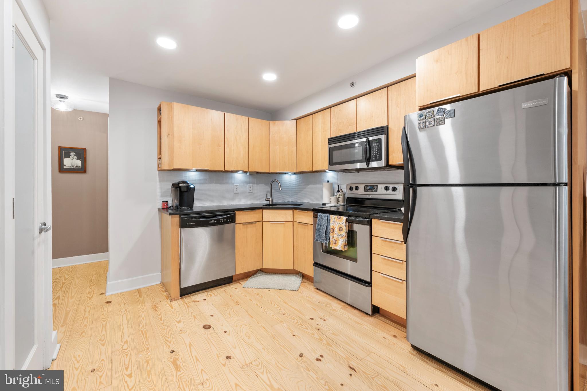 2123 CHRISTIAN STREET A