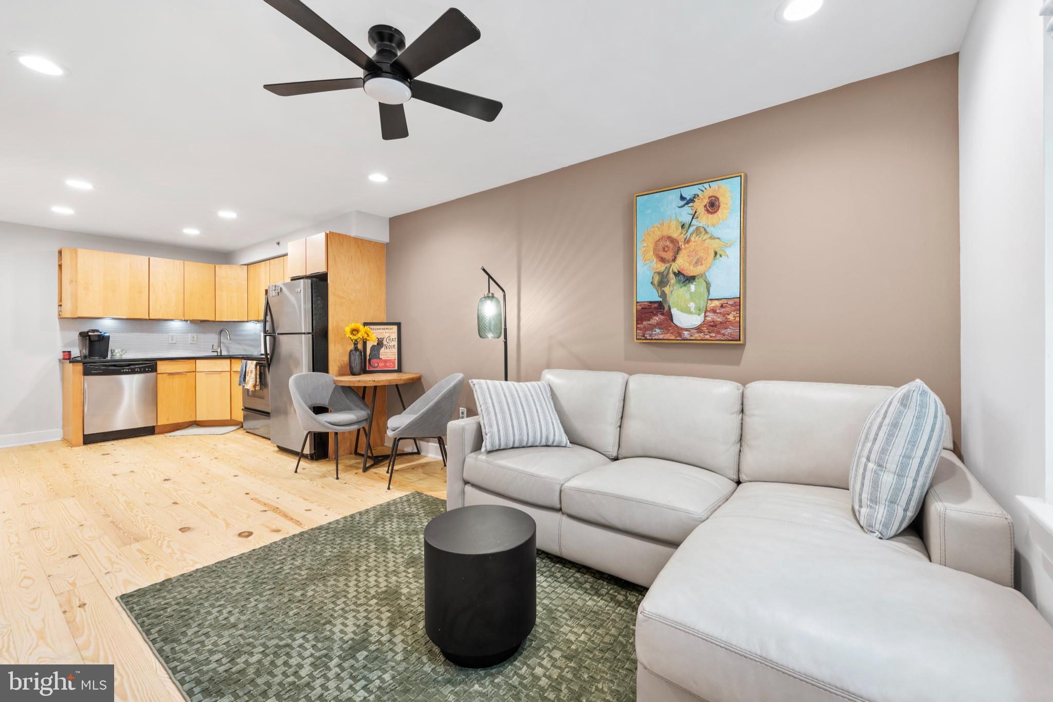 2123 CHRISTIAN STREET A