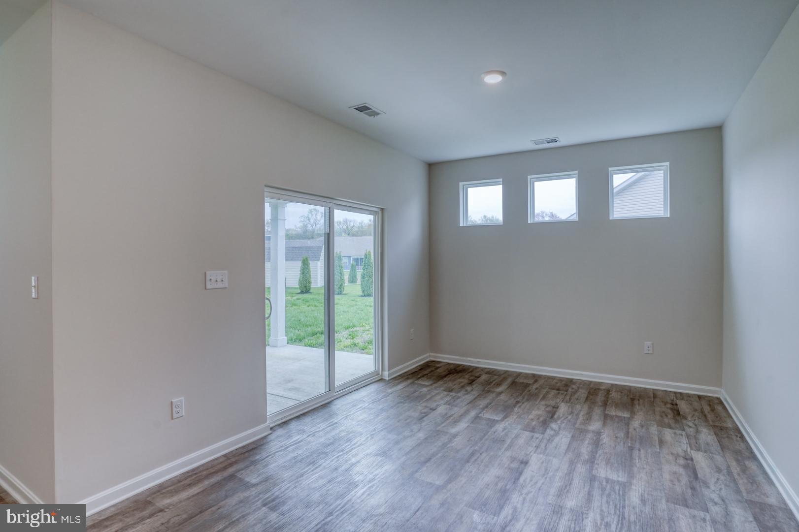 FORTY NINE PINES - Residential Lease