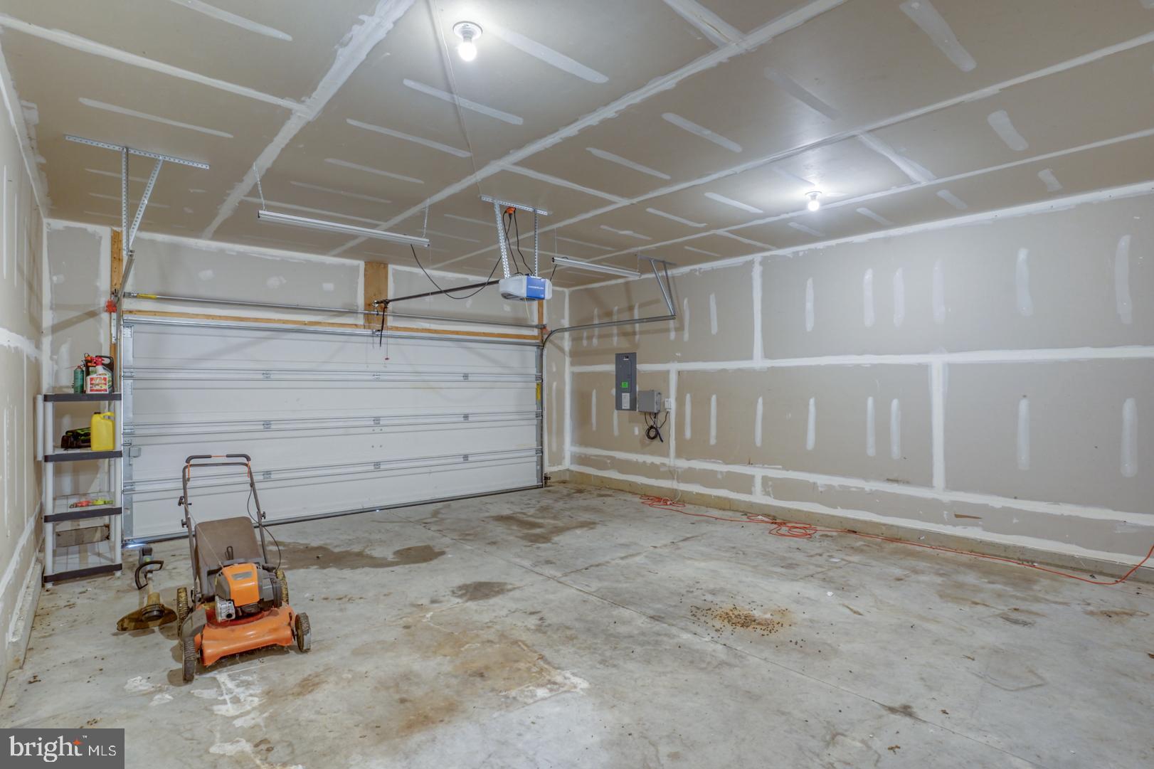 FORTY NINE PINES - Residential Lease