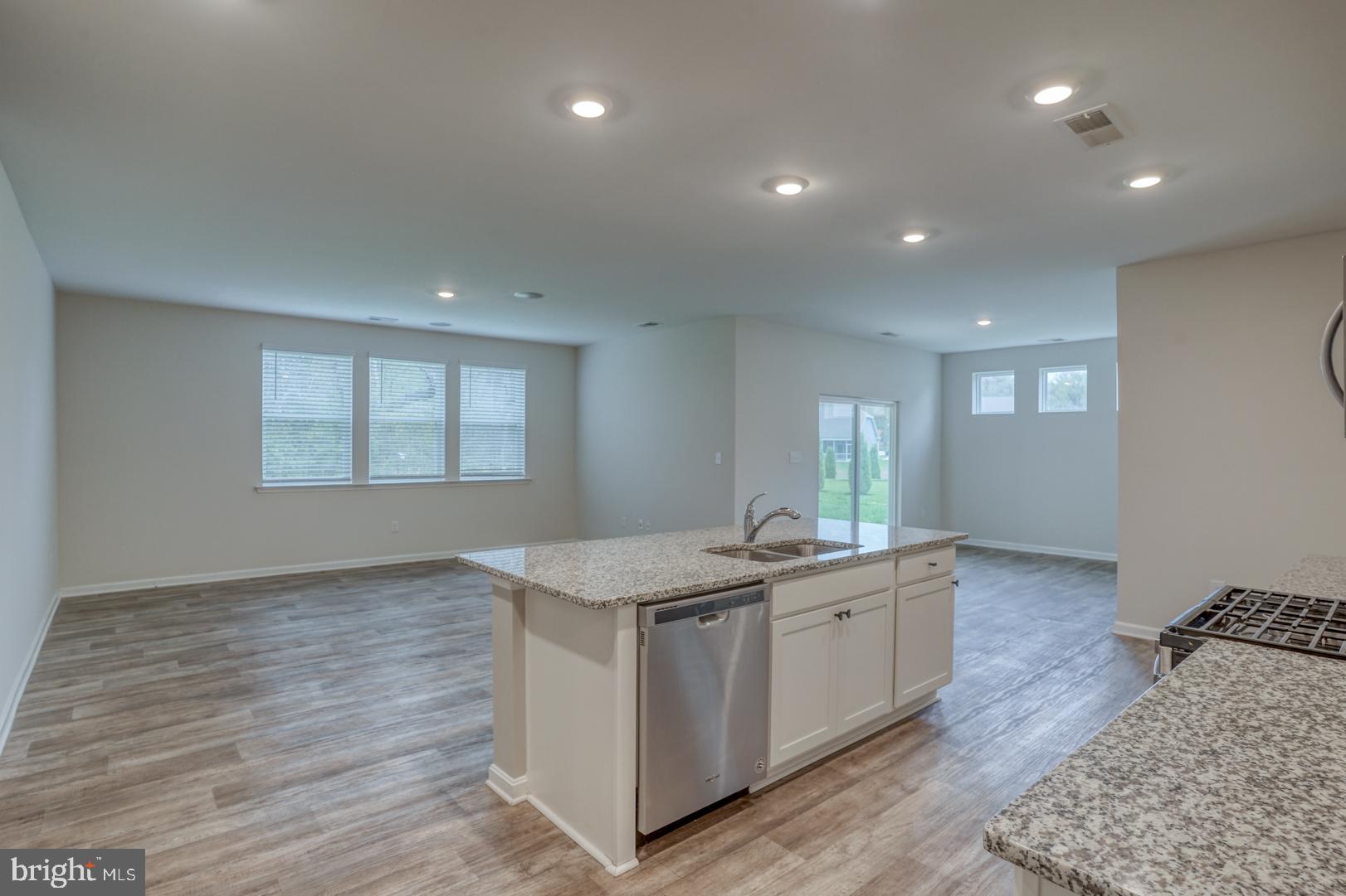 FORTY NINE PINES - Residential Lease