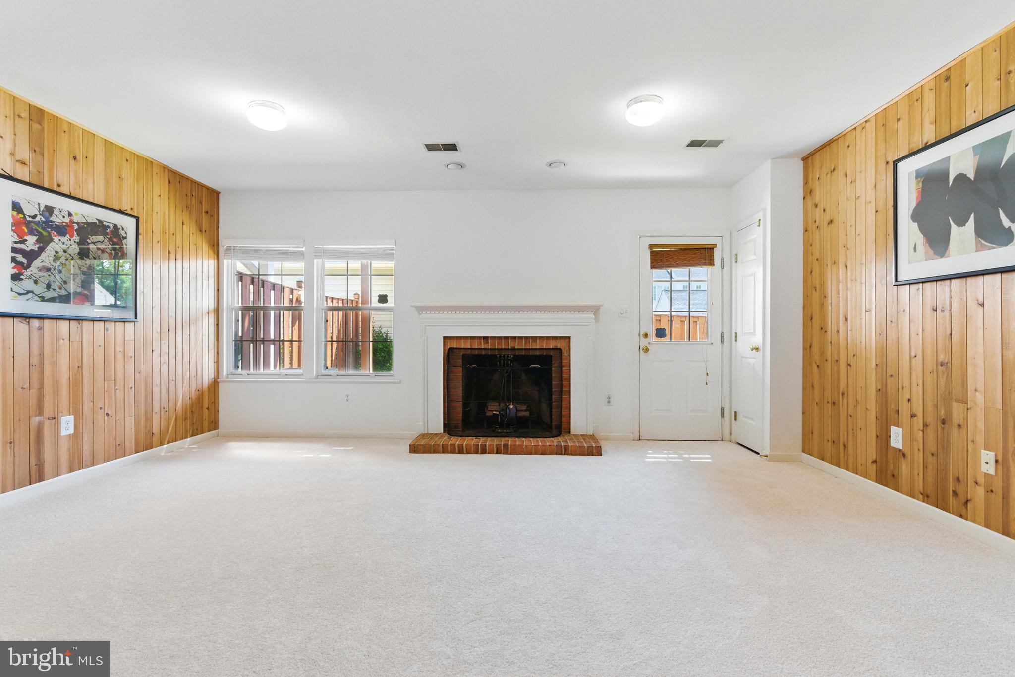 VILLAGE OF CLOPPERS MILL - Residential