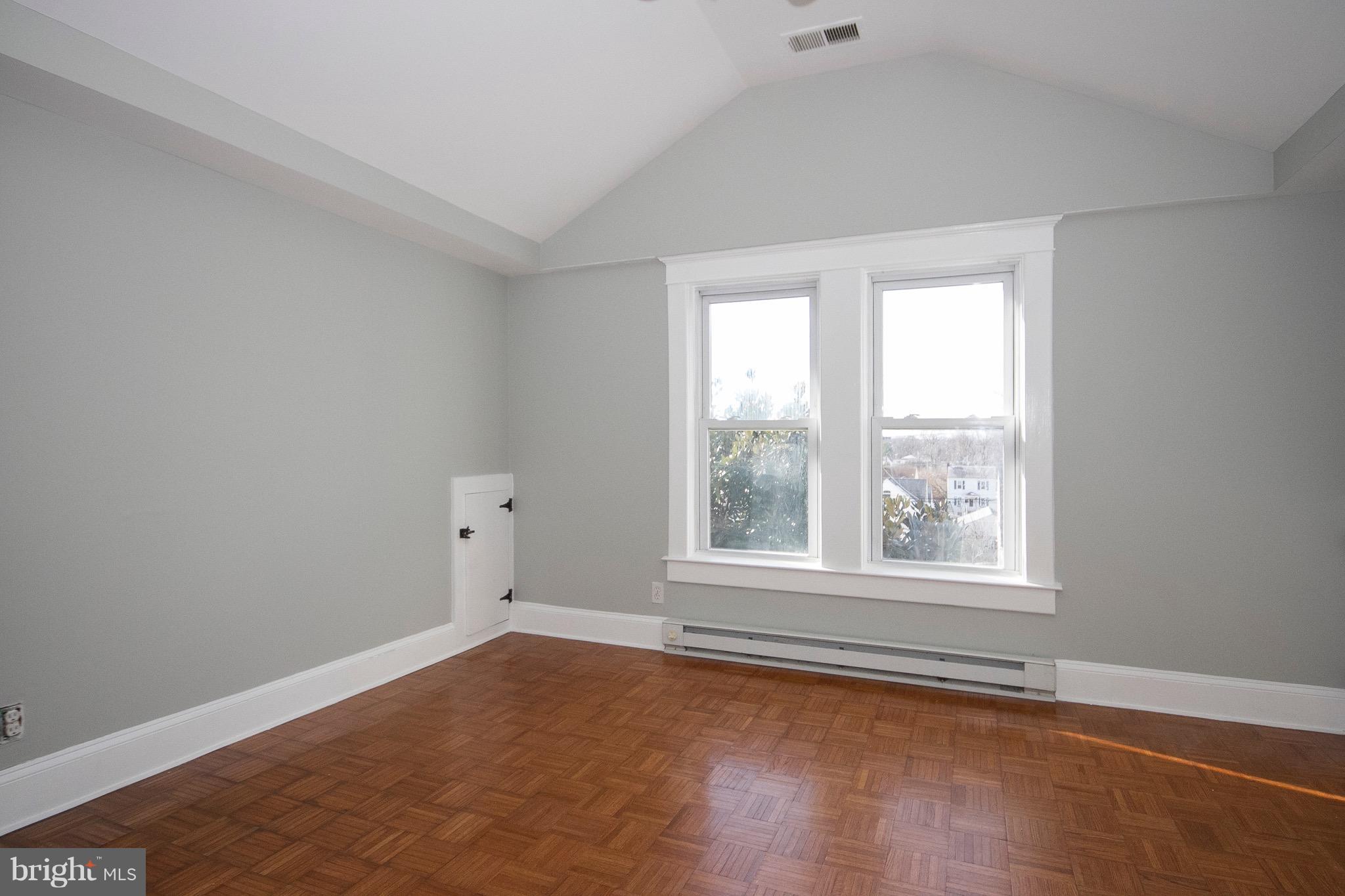 ARBUTUS HEIGHTS - Residential