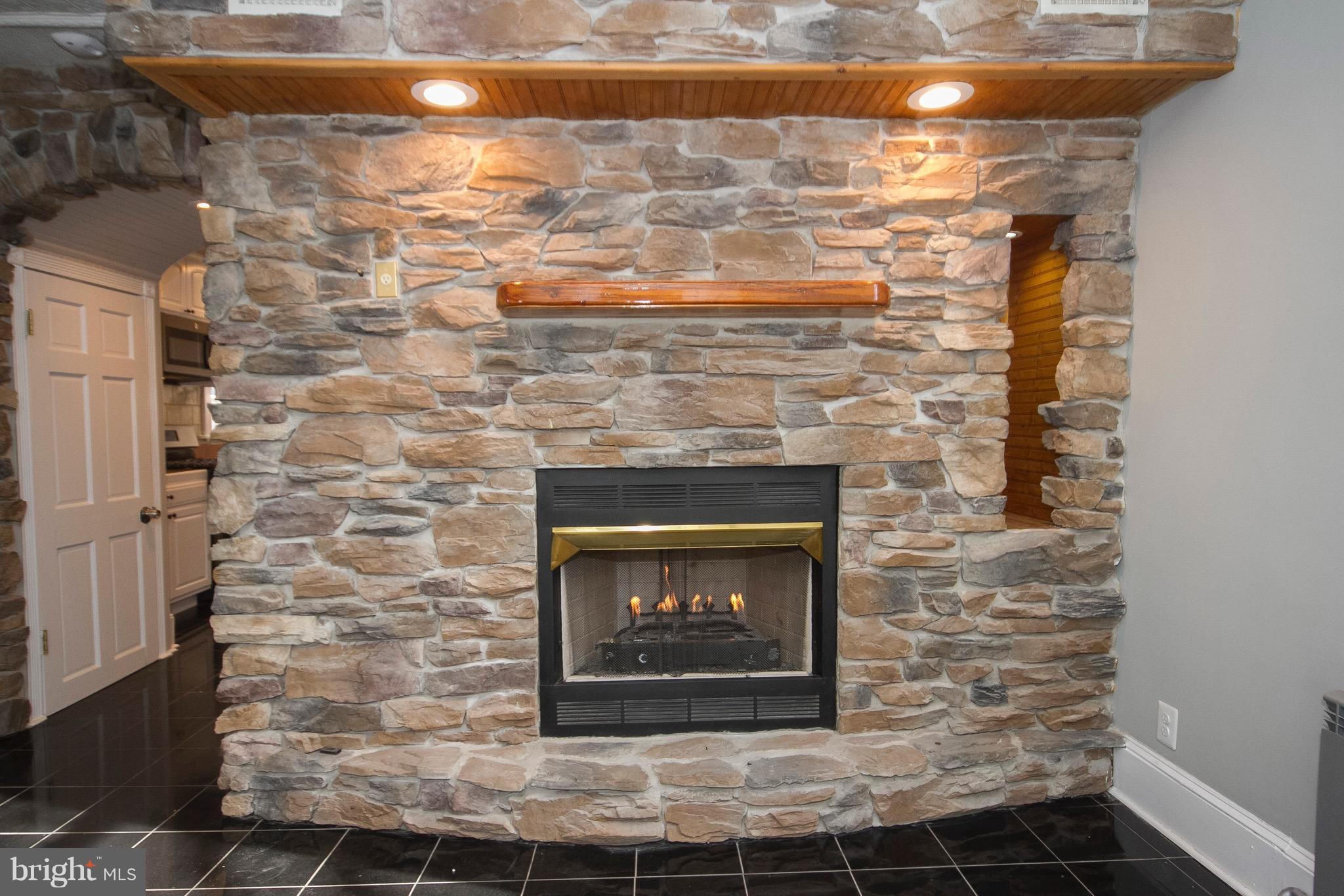 ARBUTUS HEIGHTS - Residential