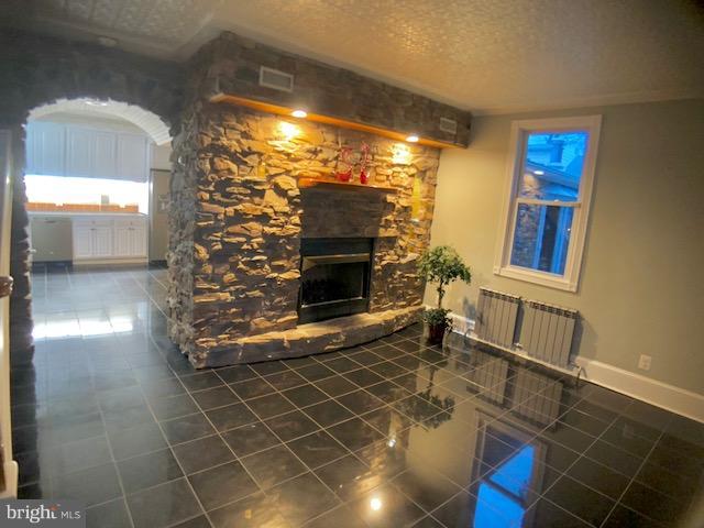 ARBUTUS HEIGHTS - Residential