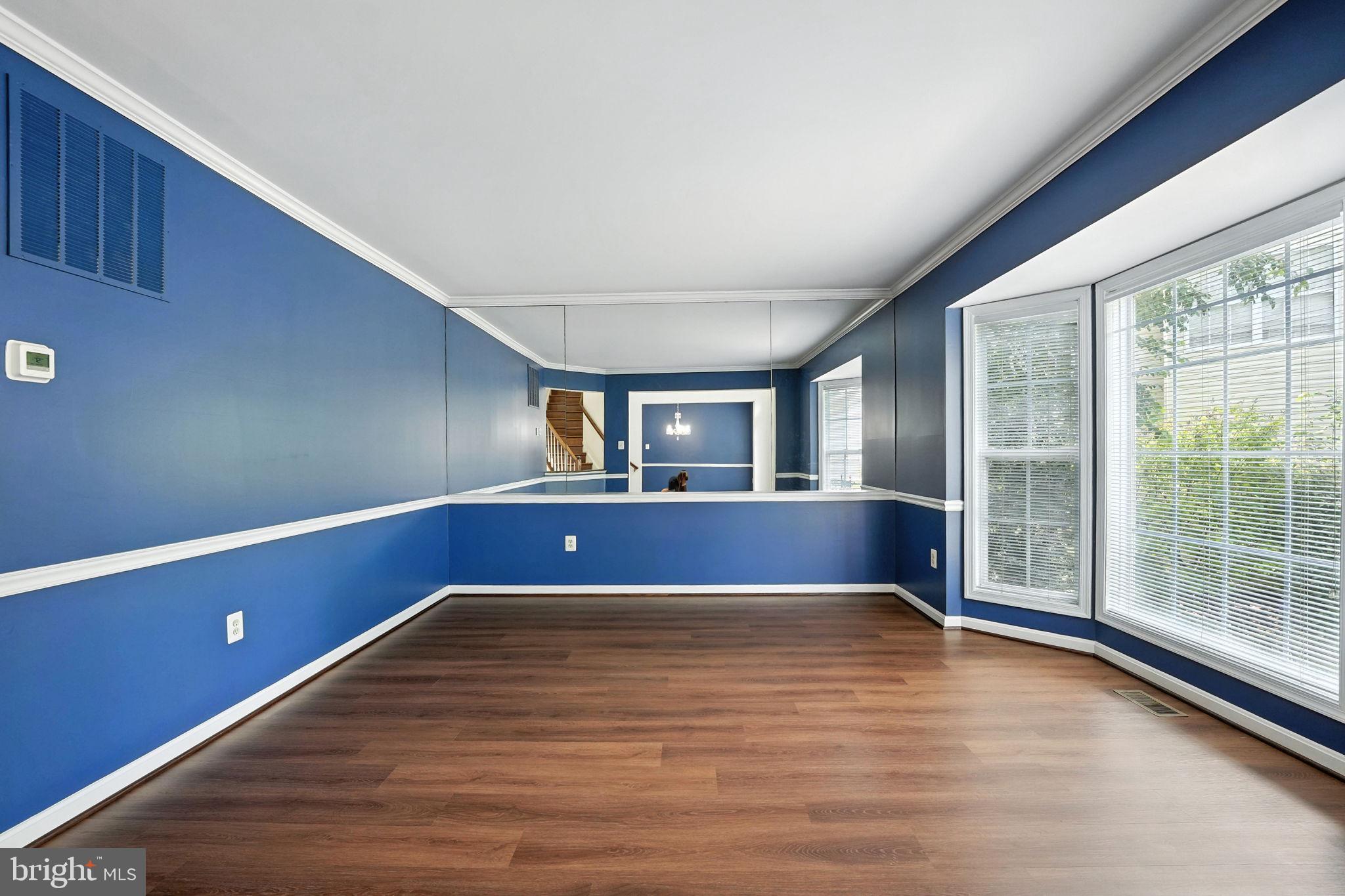 8439 HOLSTEIN PONY COURT