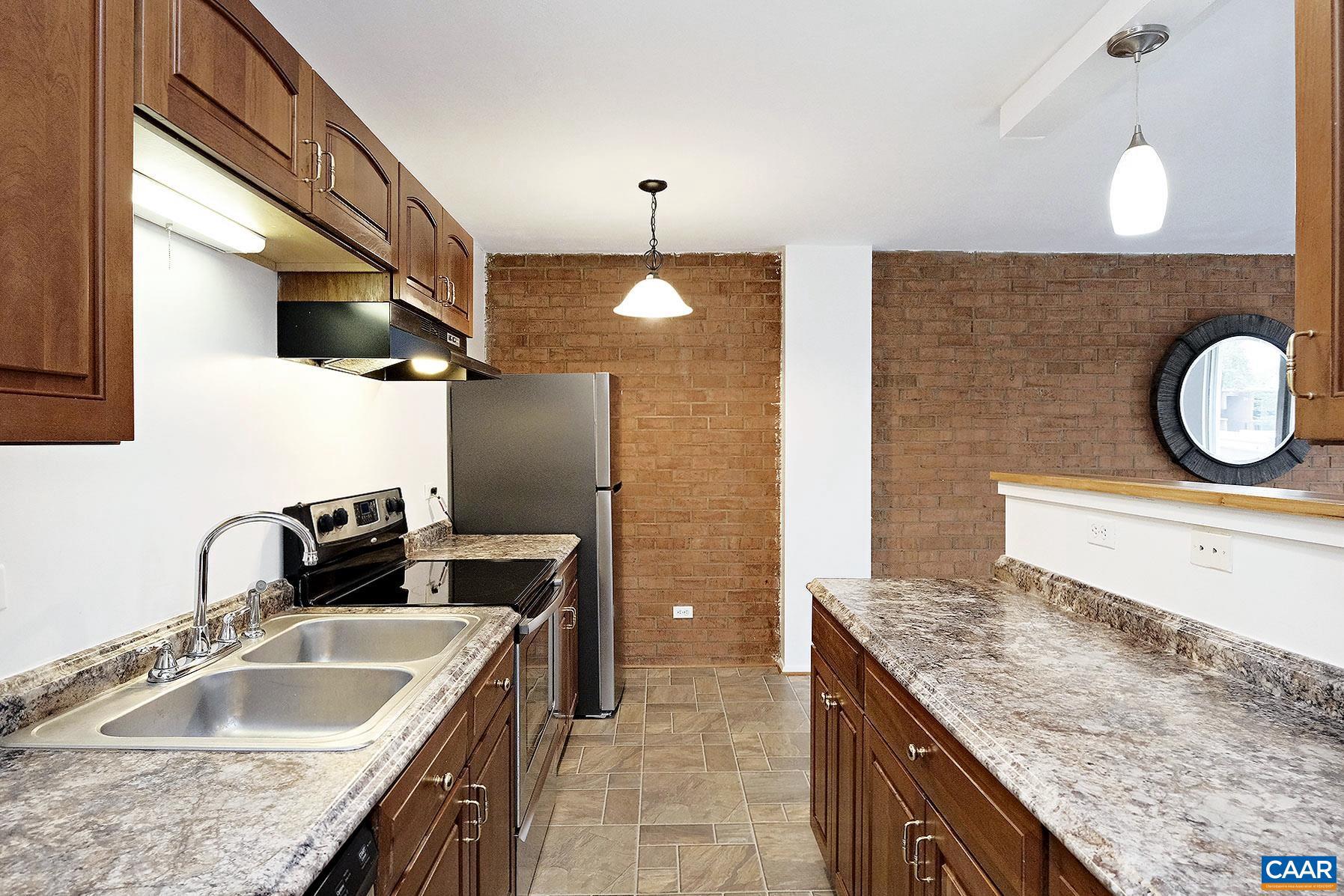 1800 JEFFERSON PARK AVE 302