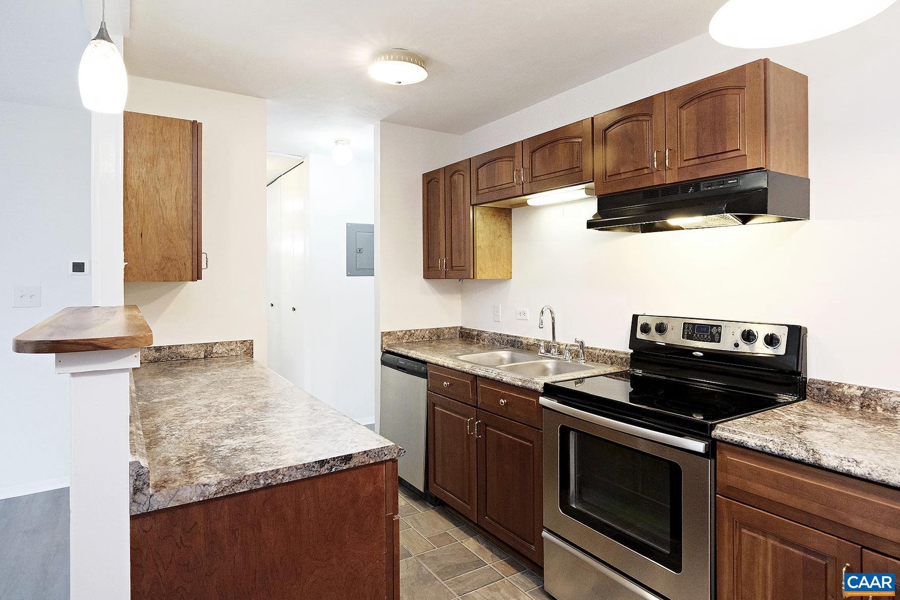 1800 JEFFERSON PARK AVE 302