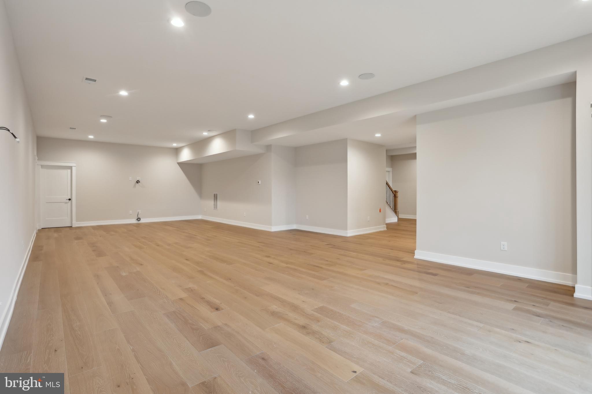 OAKWOOD - Residential