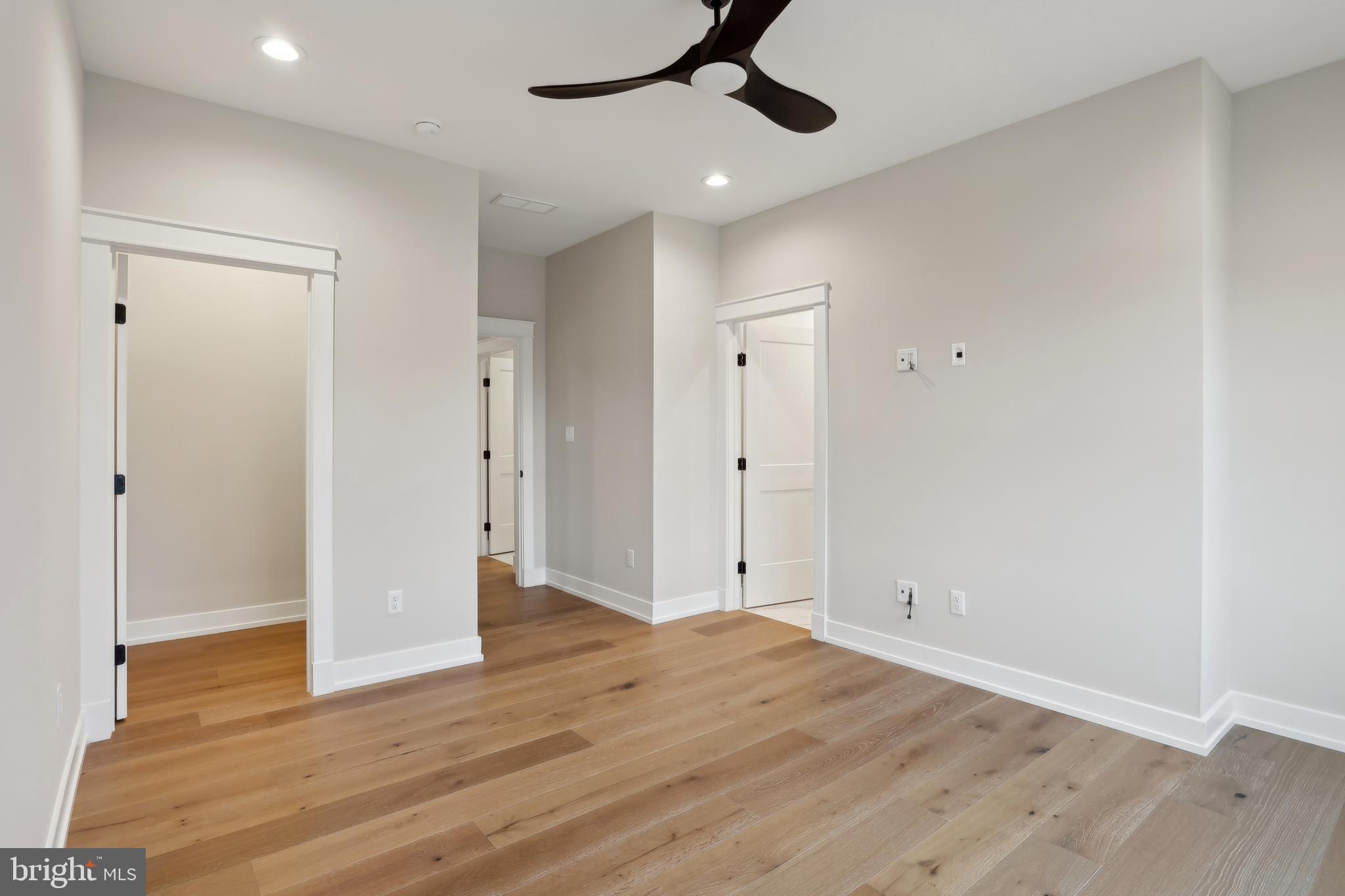 OAKWOOD - Residential