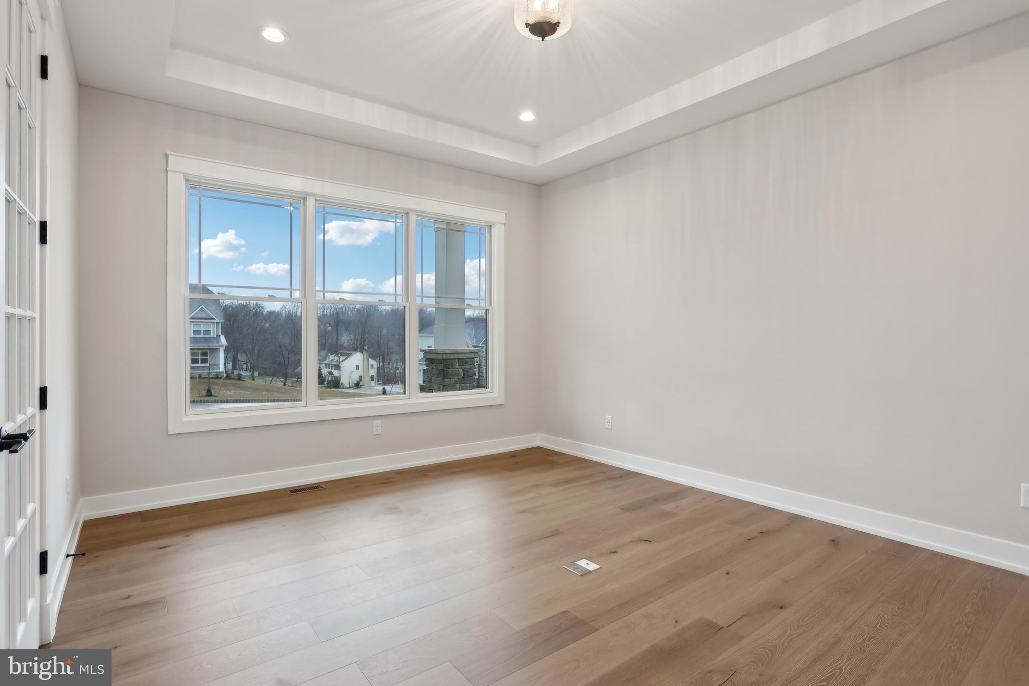 OAKWOOD - Residential