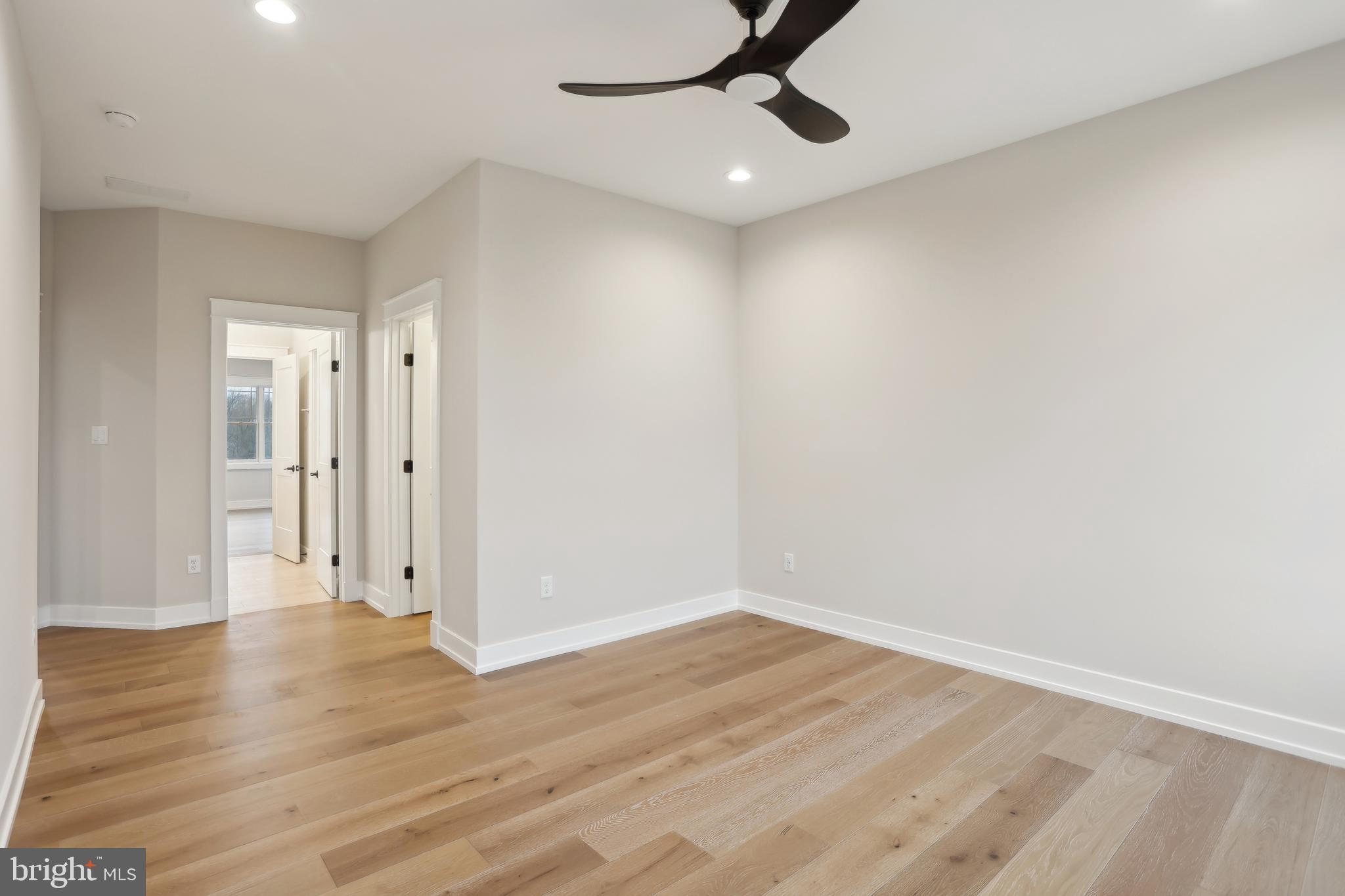 OAKWOOD - Residential