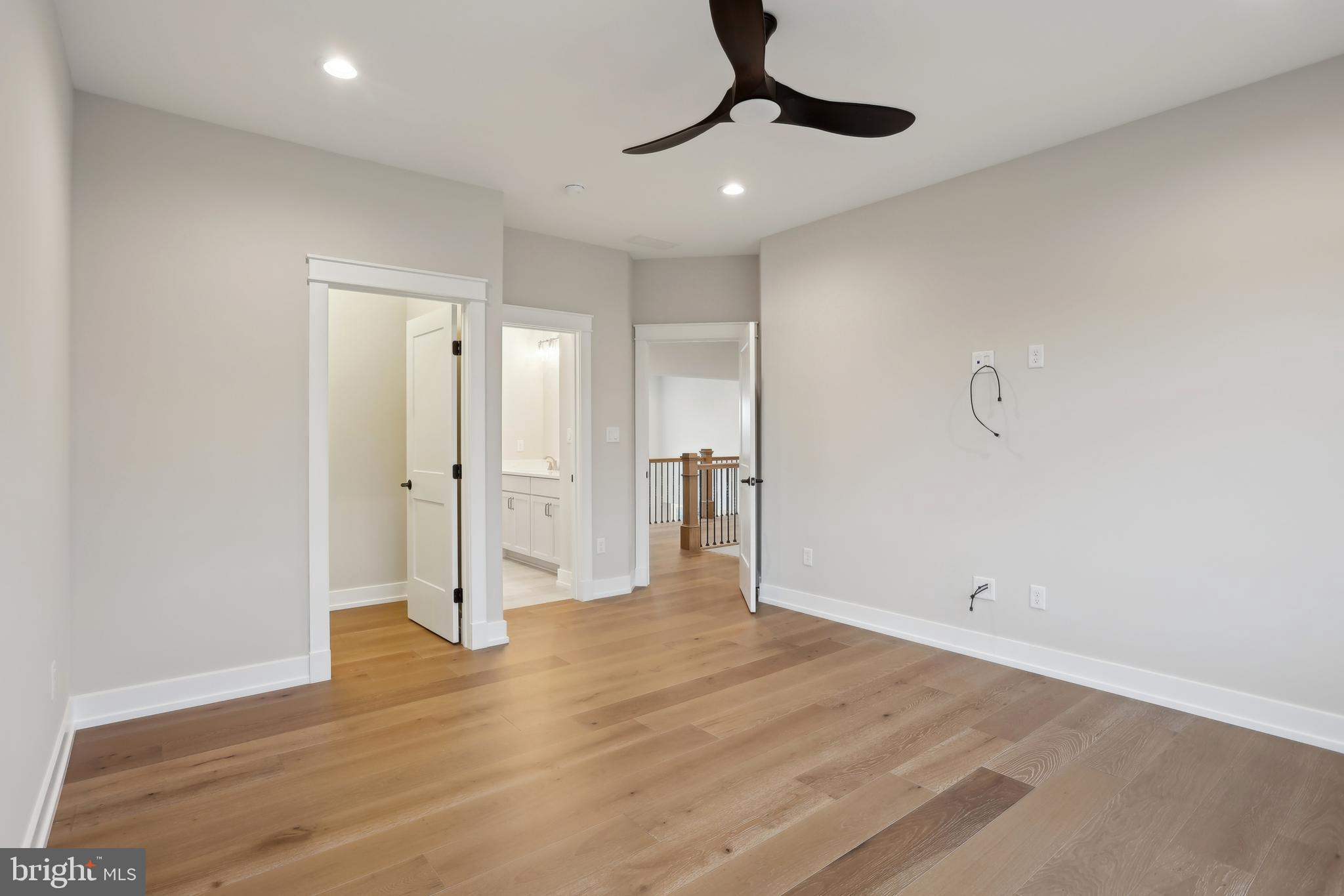 OAKWOOD - Residential