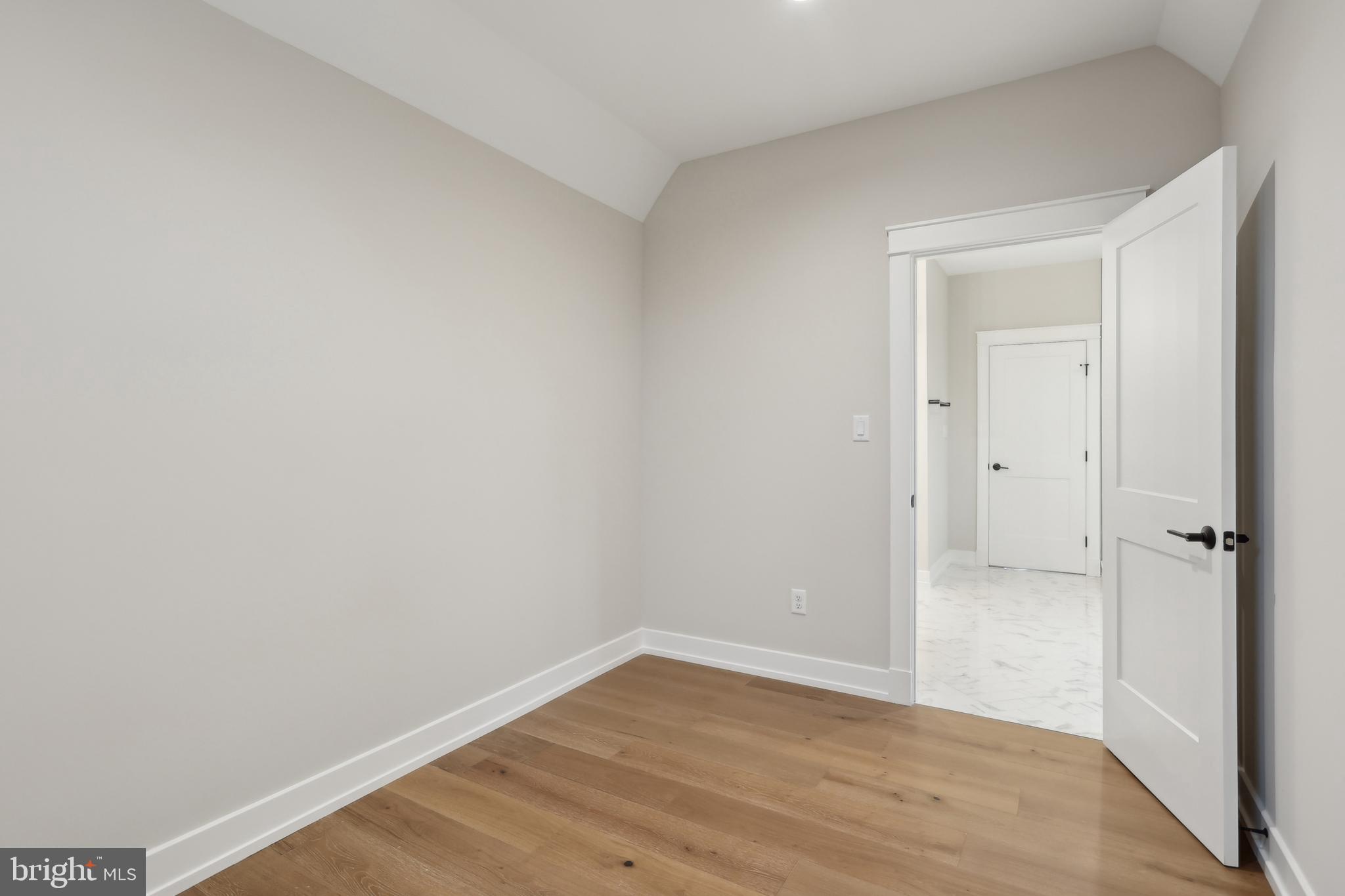 OAKWOOD - Residential