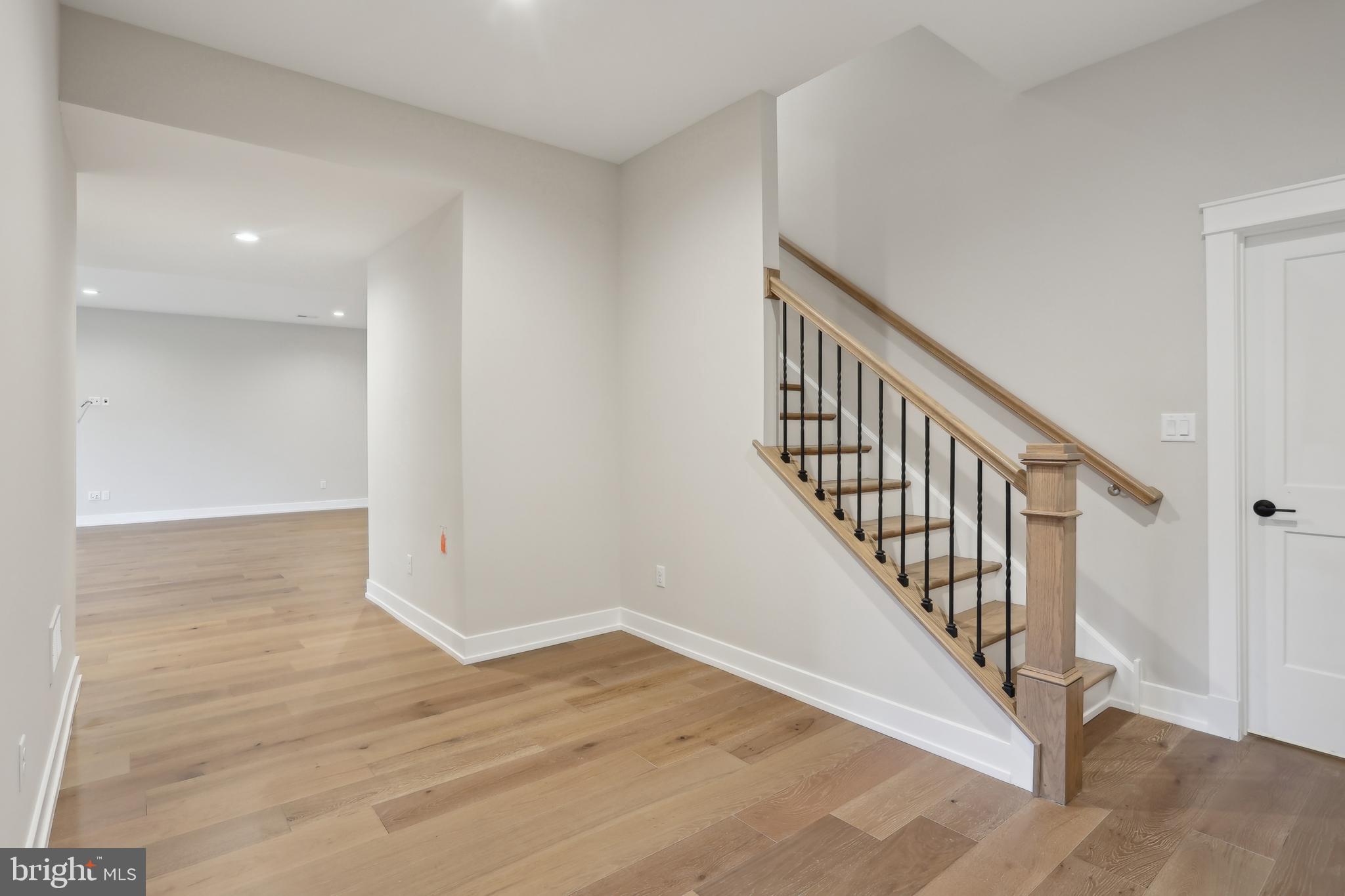 OAKWOOD - Residential