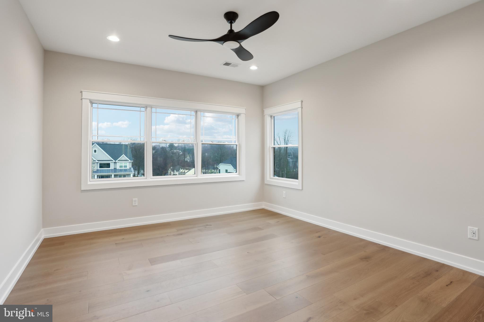 OAKWOOD - Residential