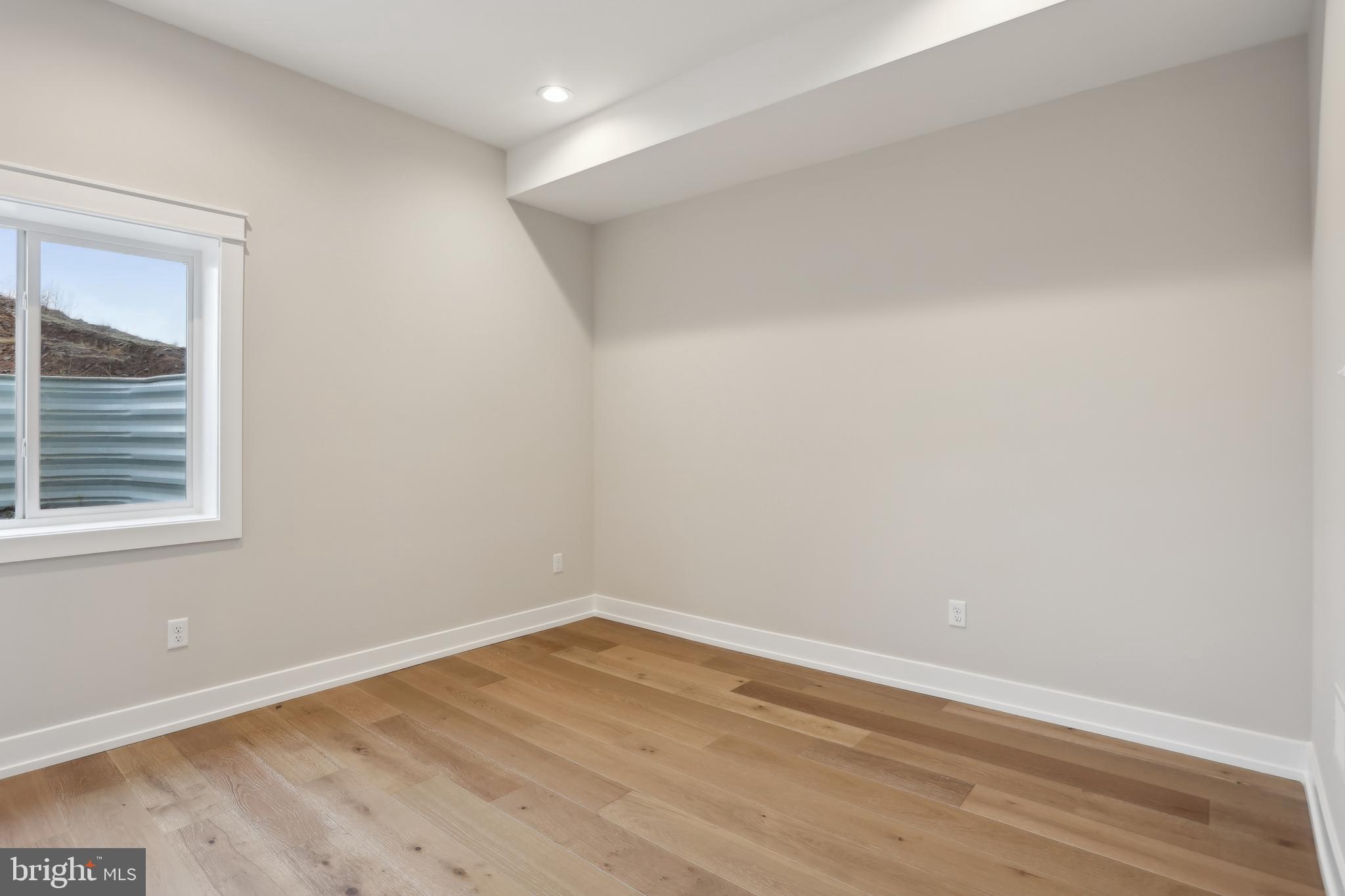 OAKWOOD - Residential