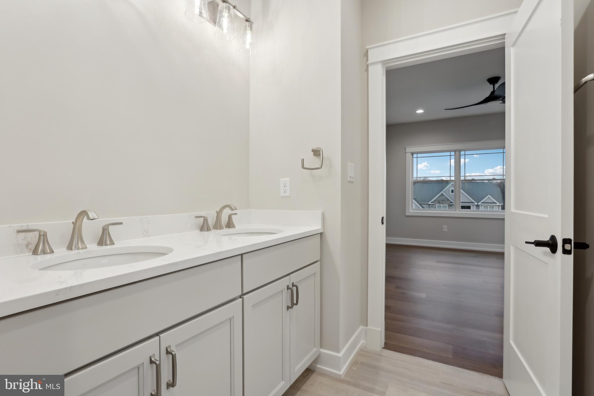 OAKWOOD - Residential