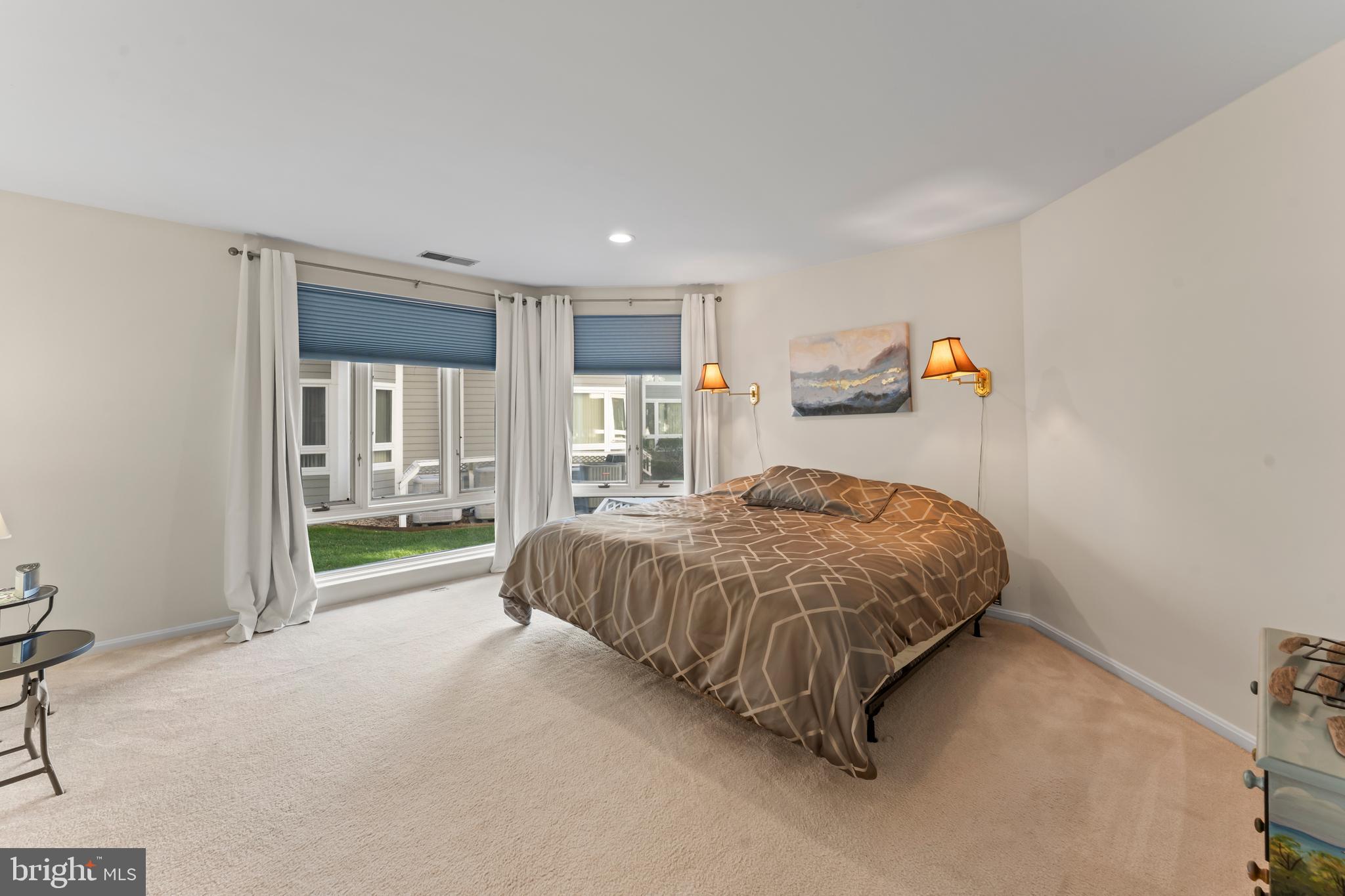 OYSTER COVE - Residential