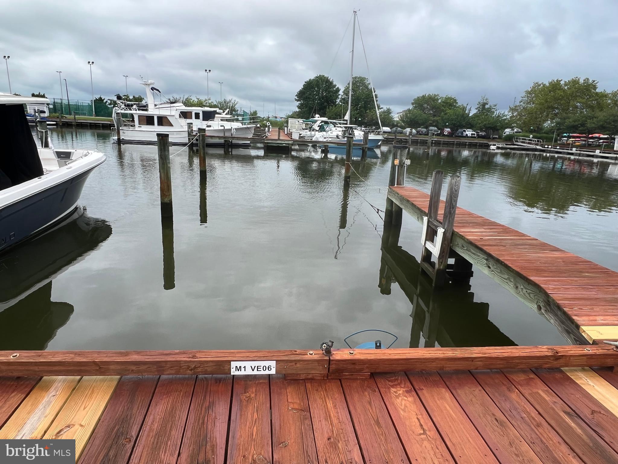 OYSTER COVE - Residential