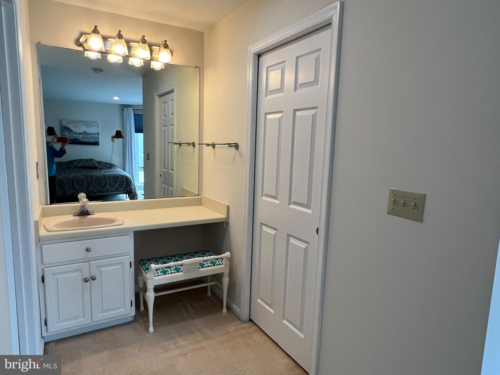 OYSTER COVE - Residential