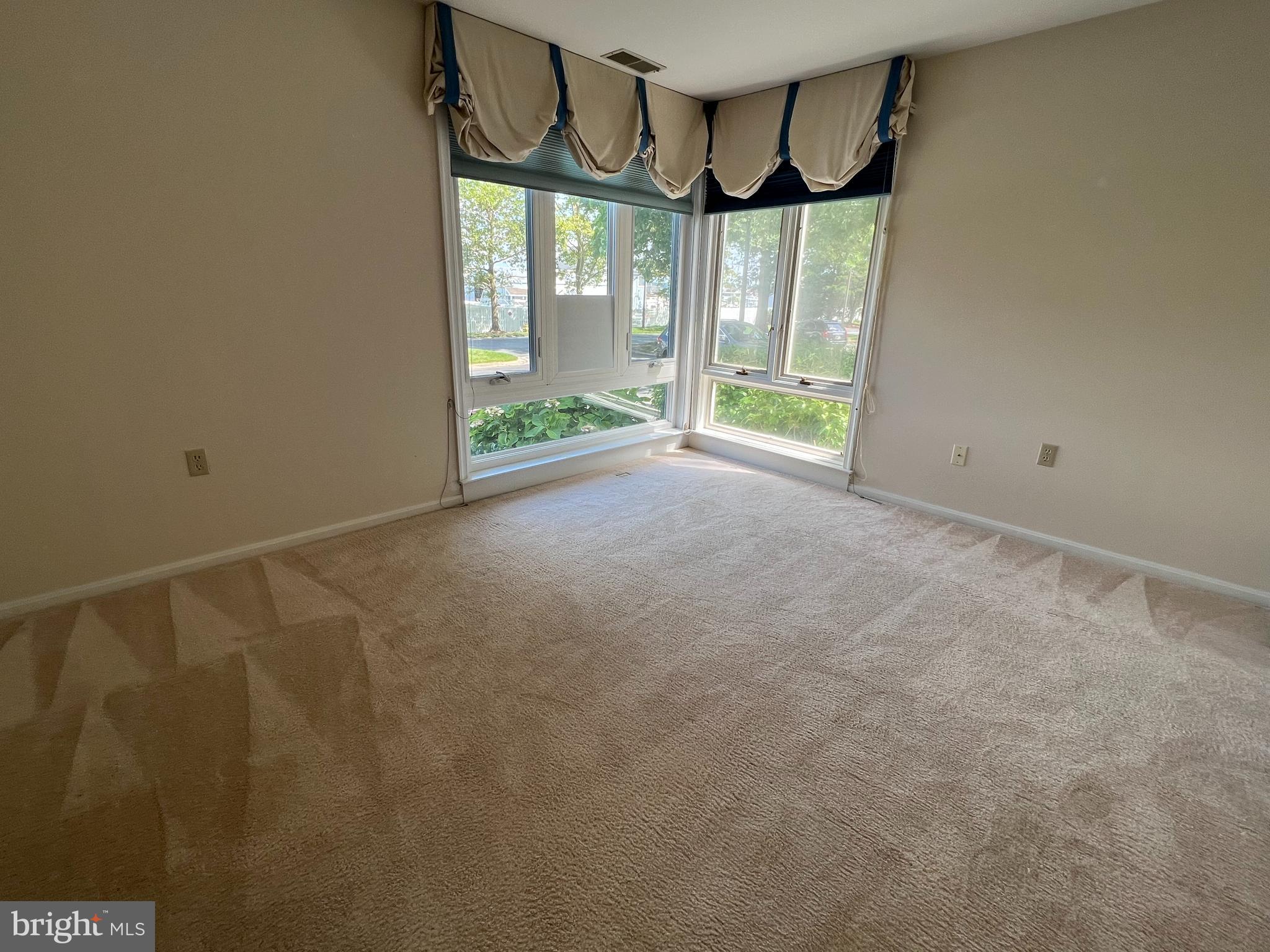 OYSTER COVE - Residential