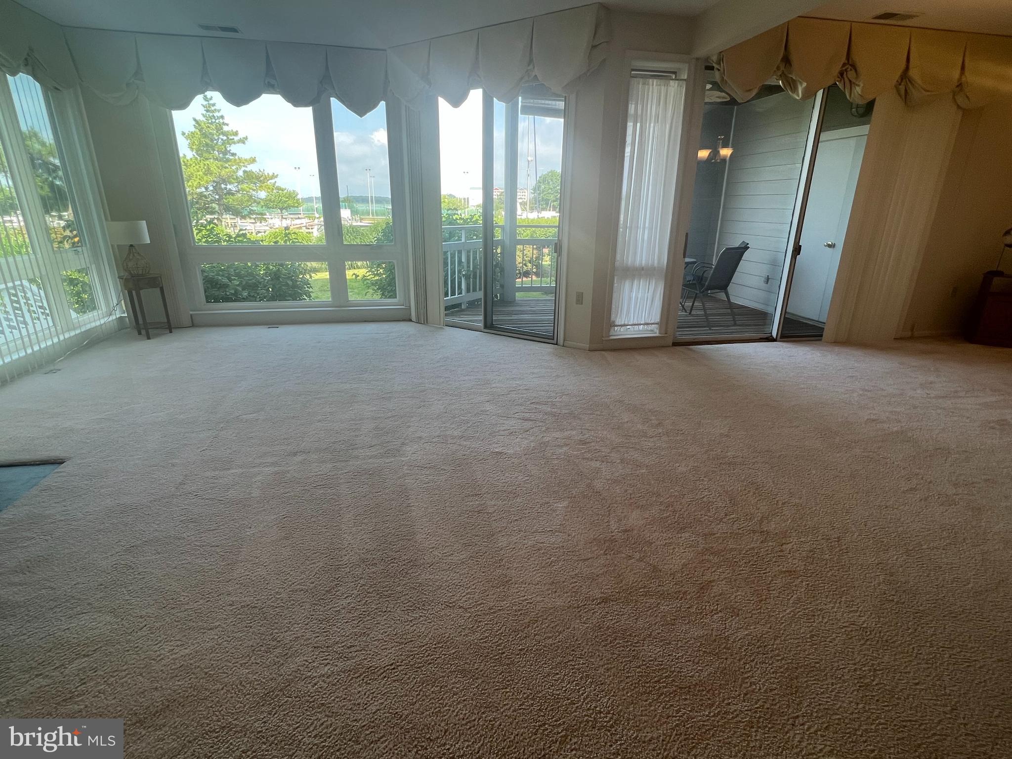 OYSTER COVE - Residential