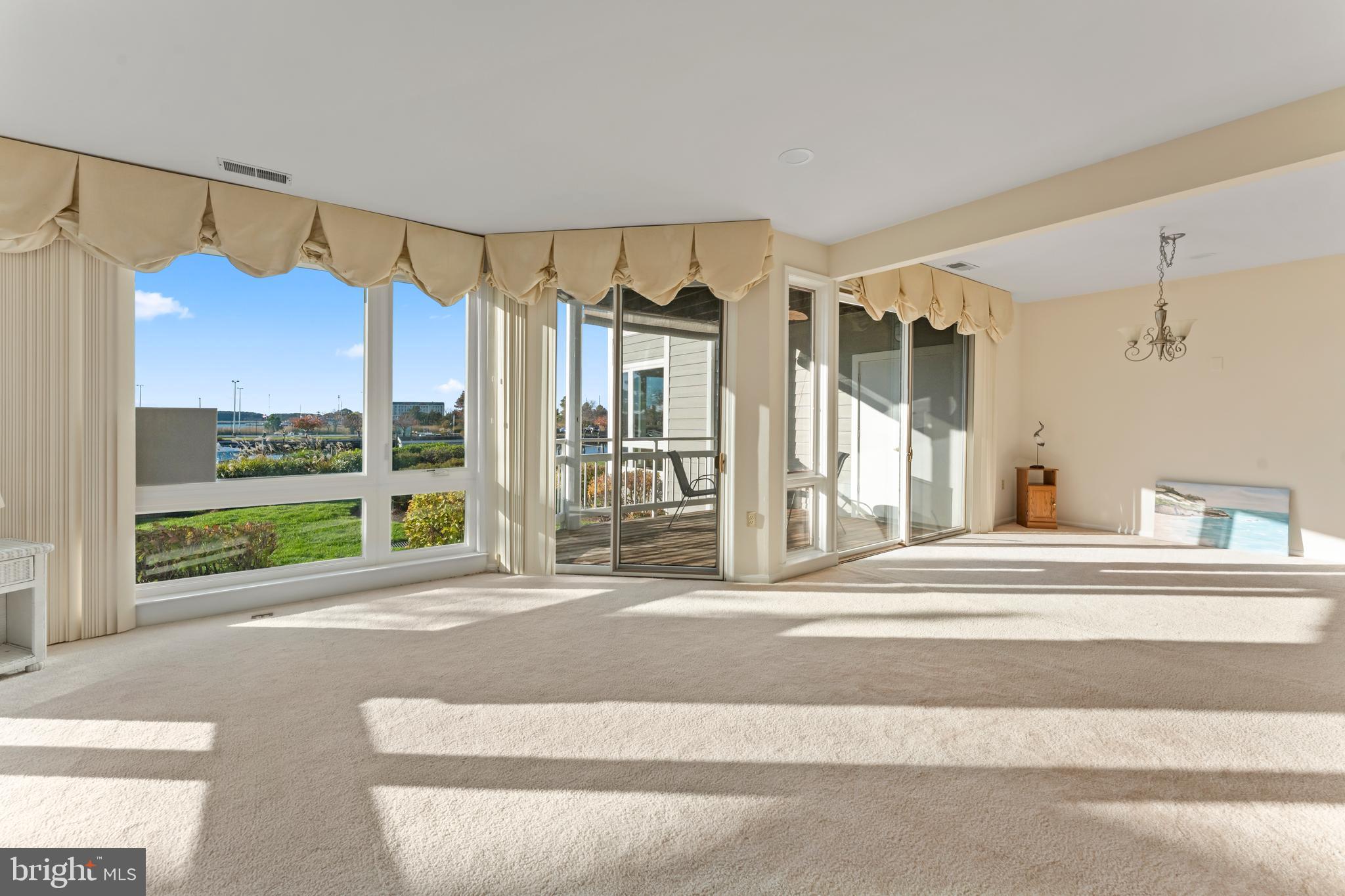 OYSTER COVE - Residential