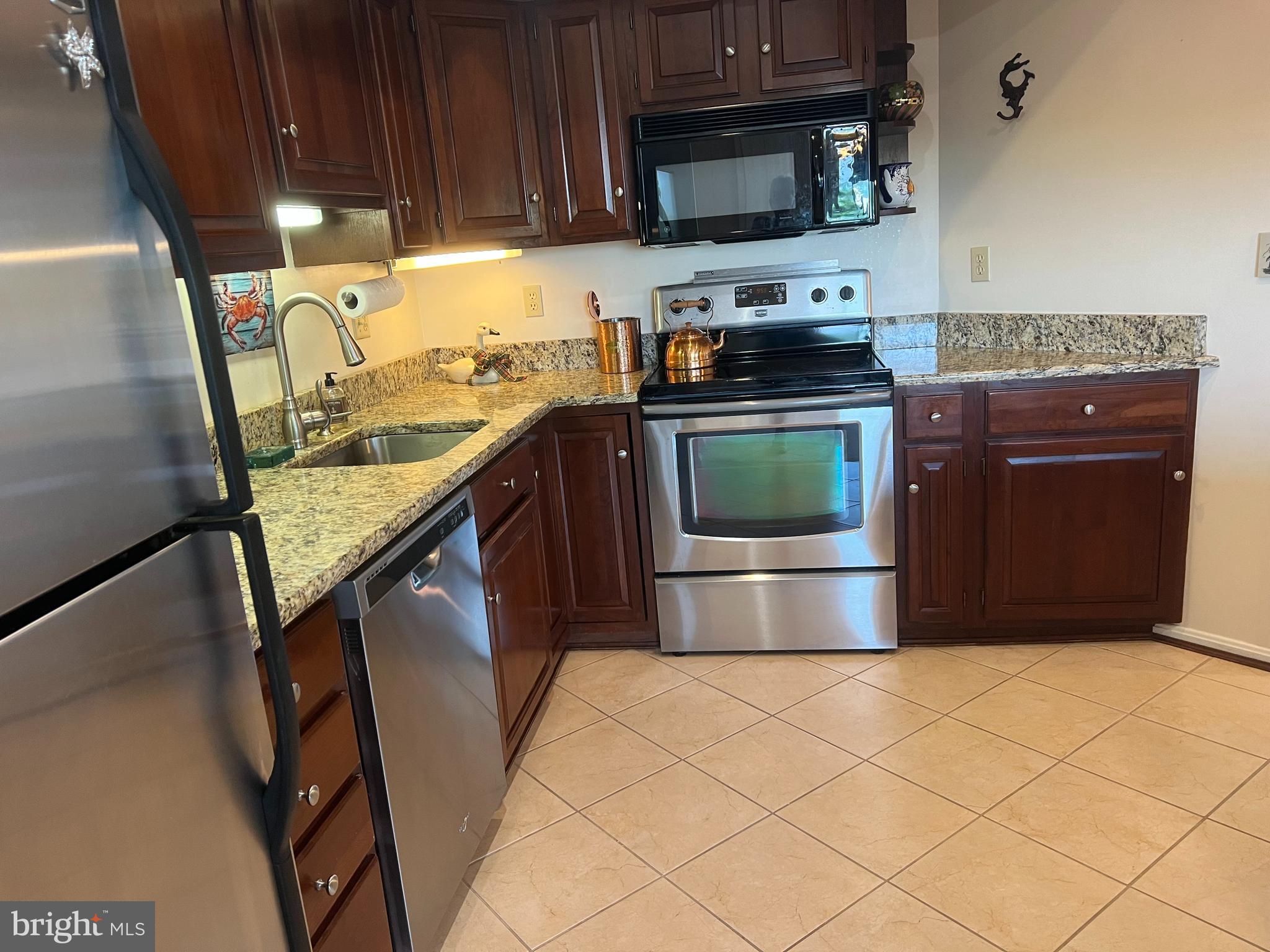 OYSTER COVE - Residential