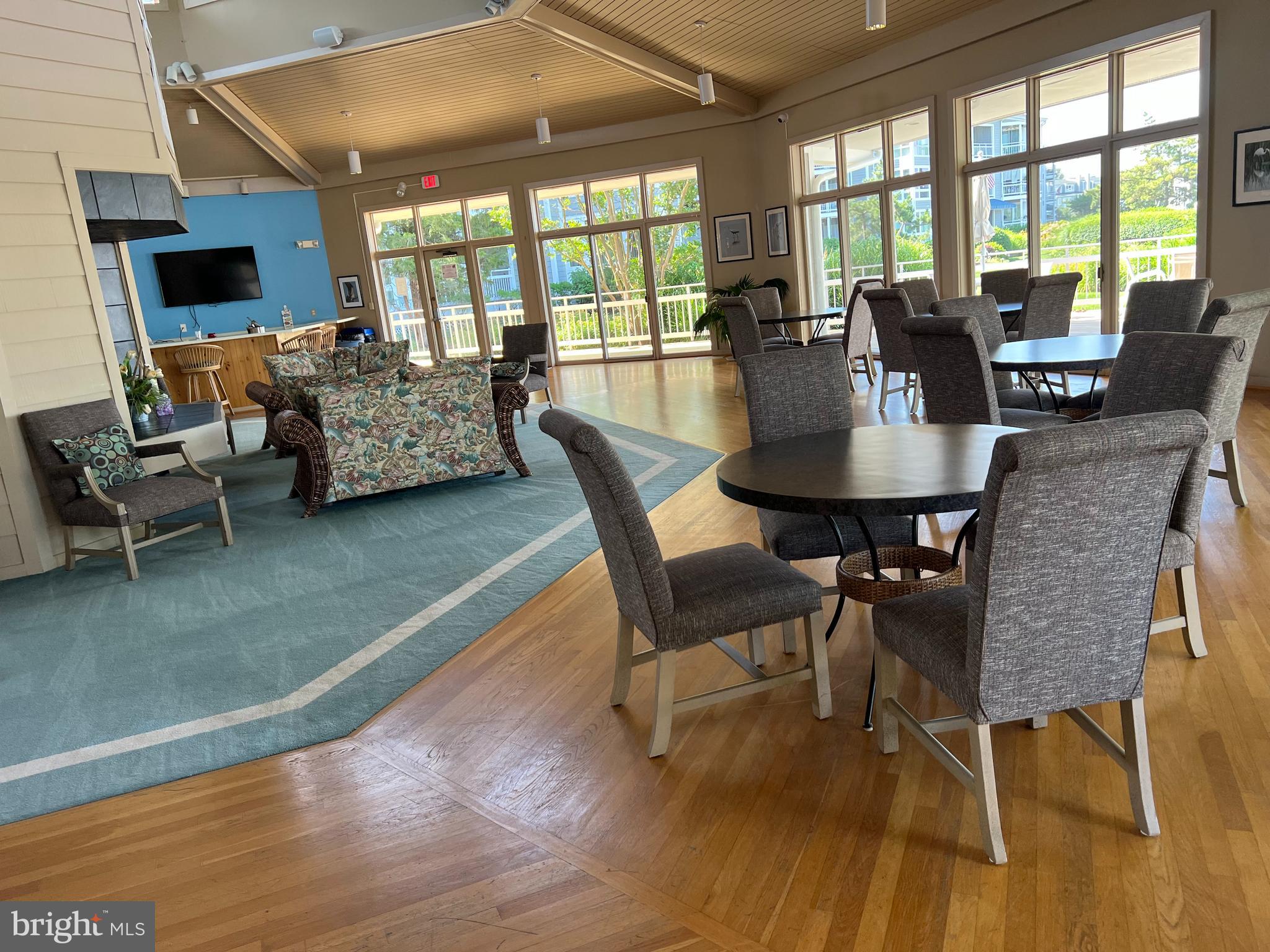 OYSTER COVE - Residential