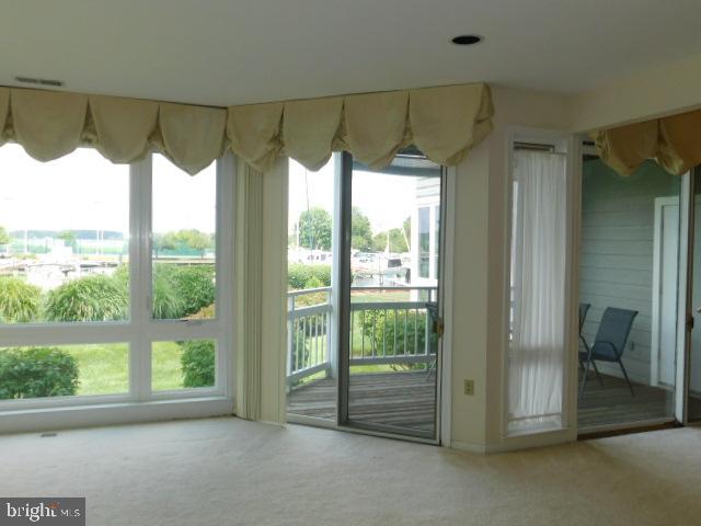 OYSTER COVE - Residential