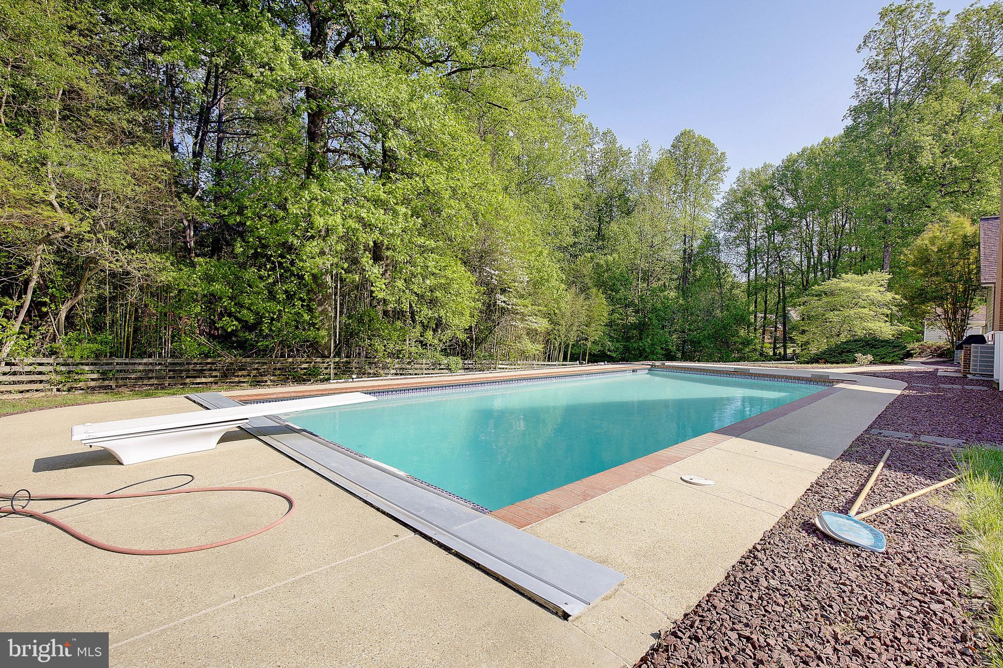 SOMERSET - Residential