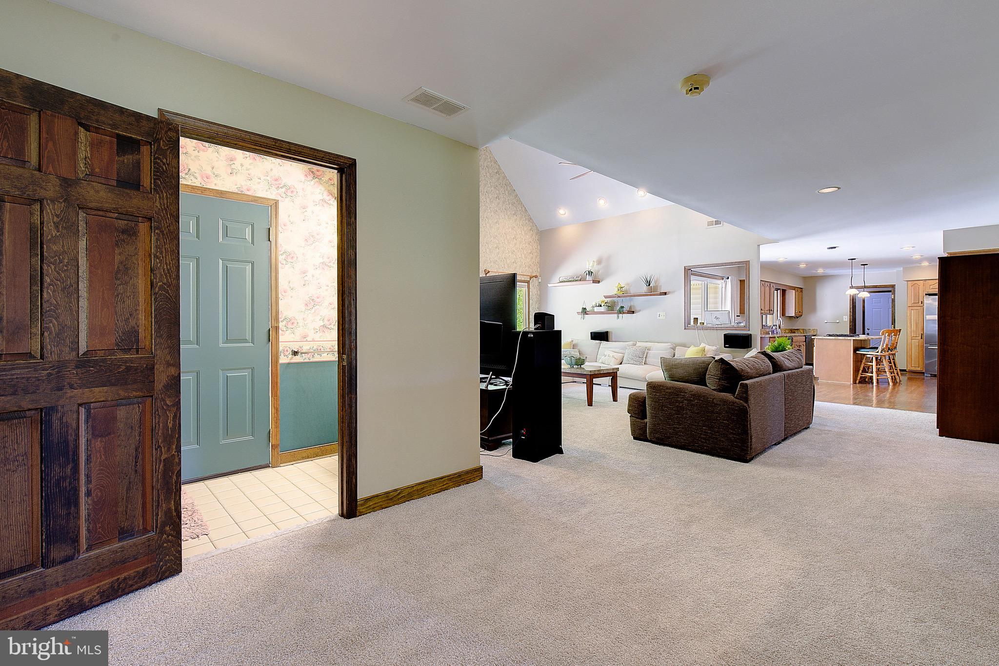 SOMERSET - Residential