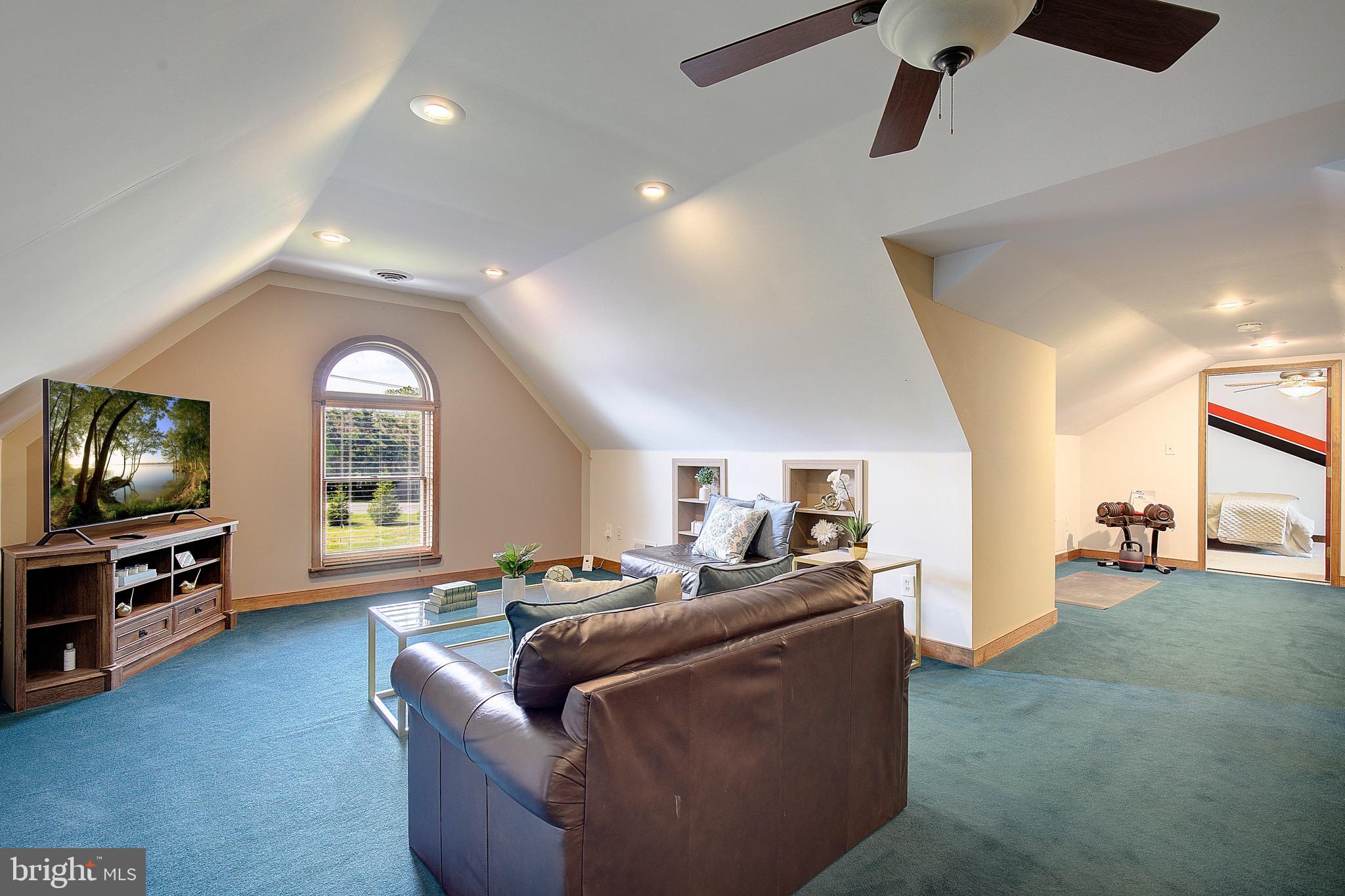 SOMERSET - Residential