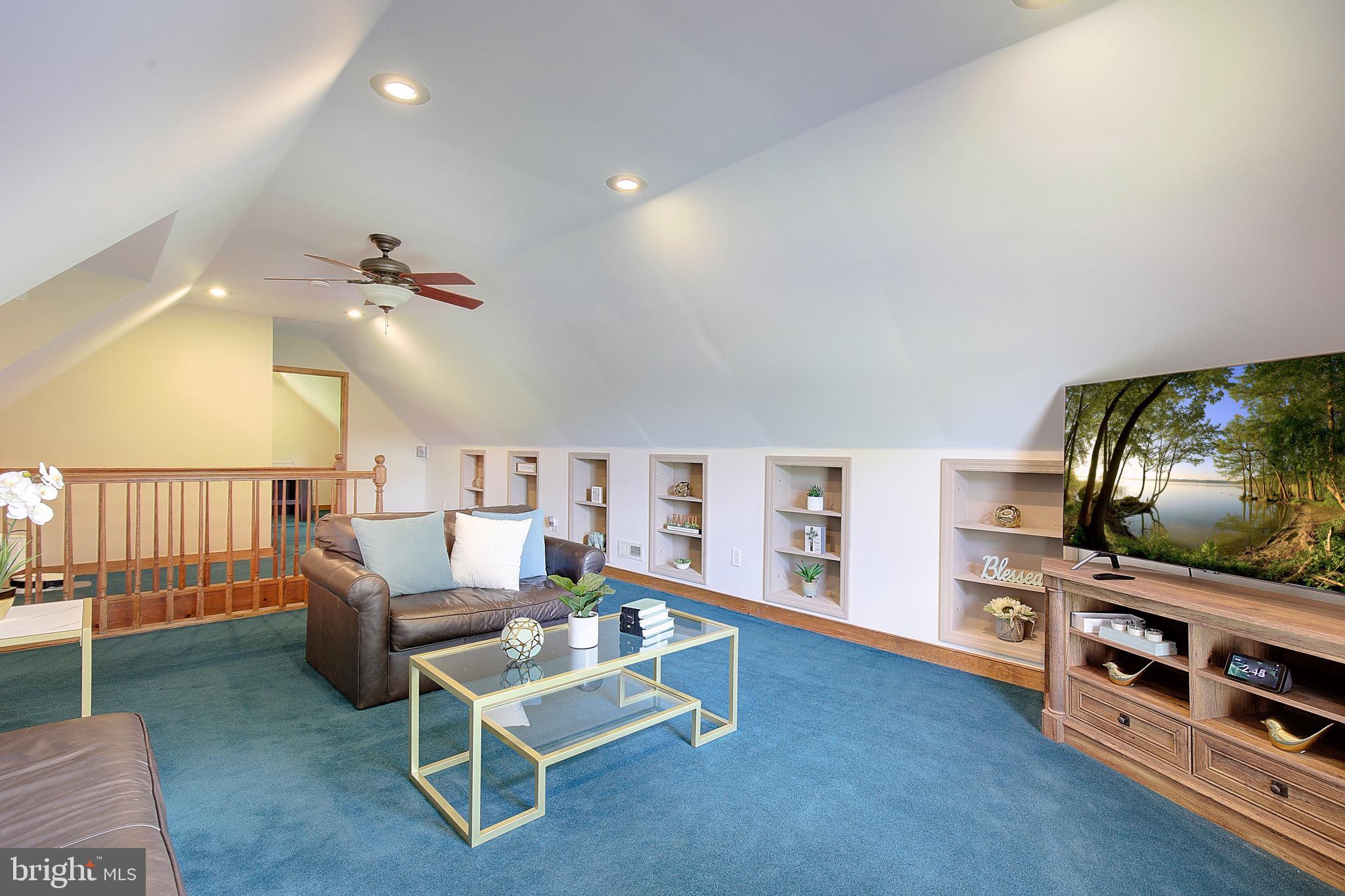 SOMERSET - Residential