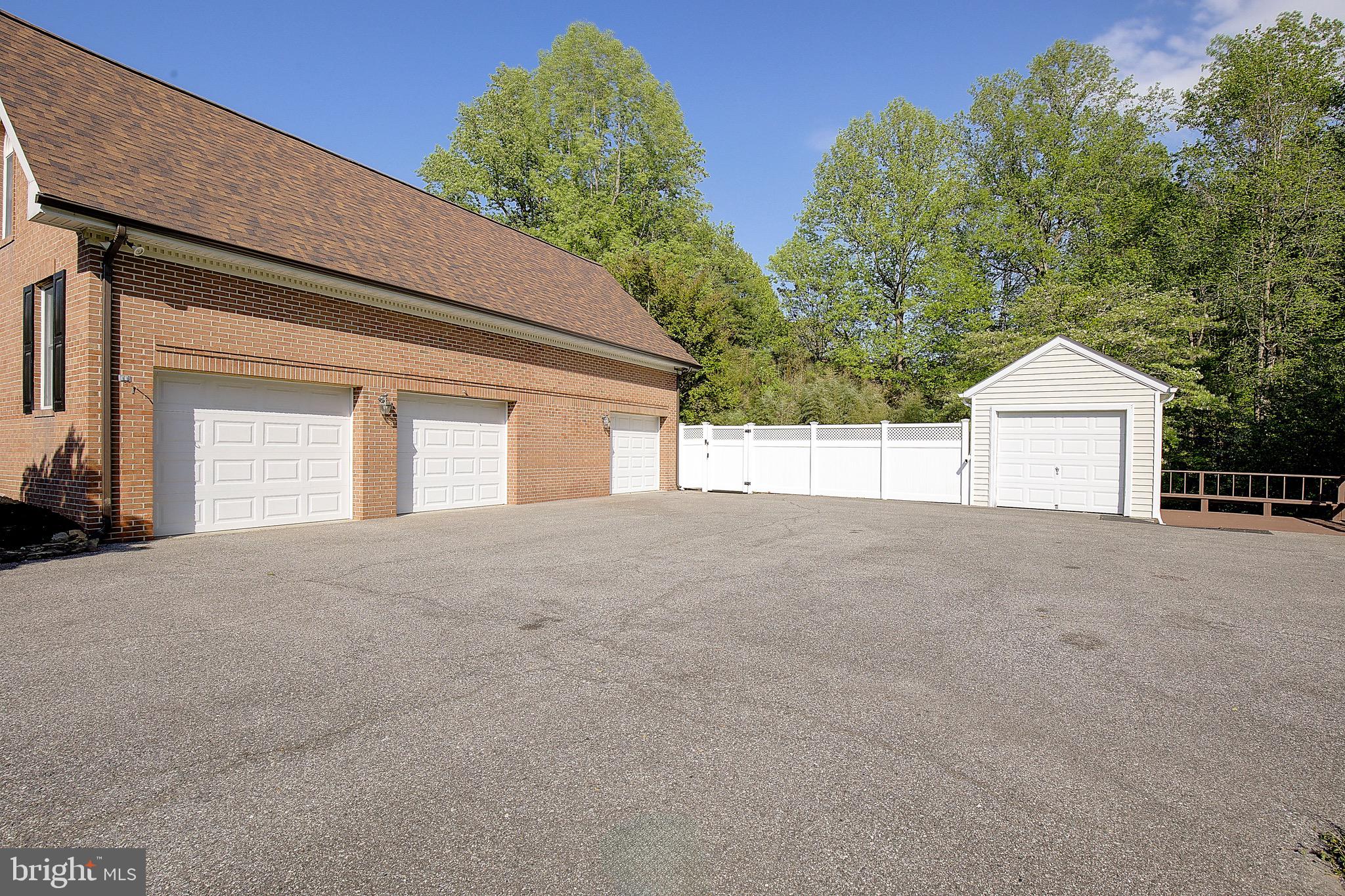 SOMERSET - Residential