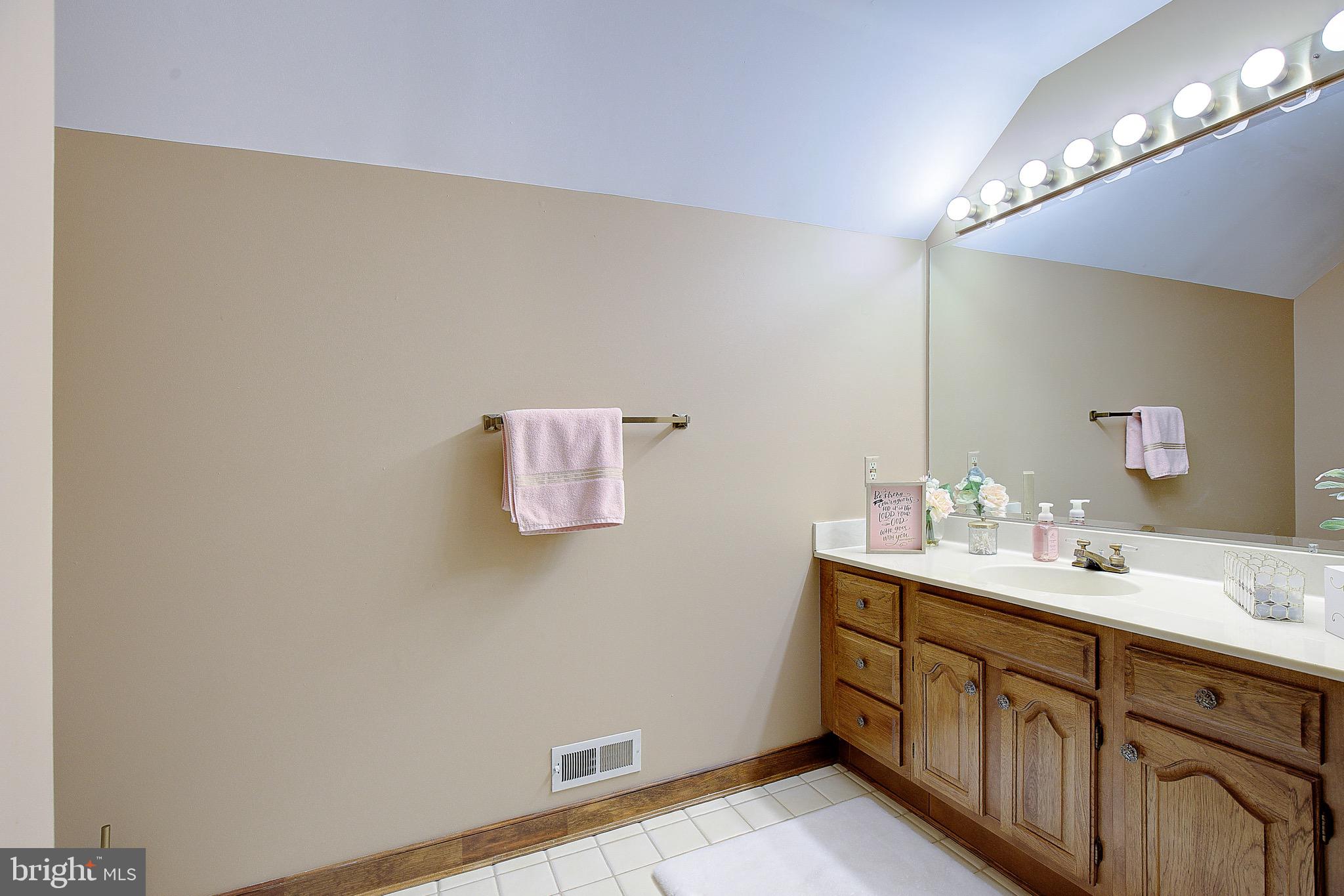 SOMERSET - Residential