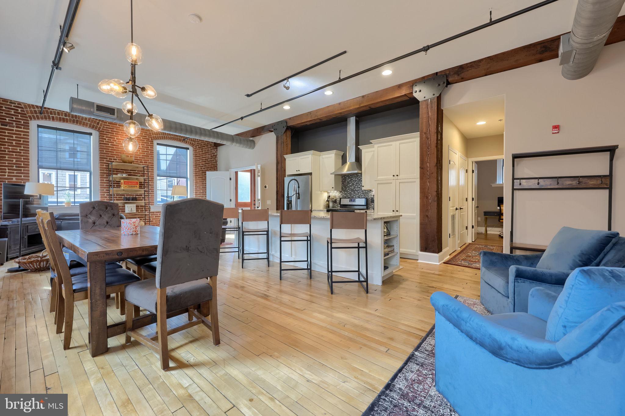 317 N MULBERRY STREET 201