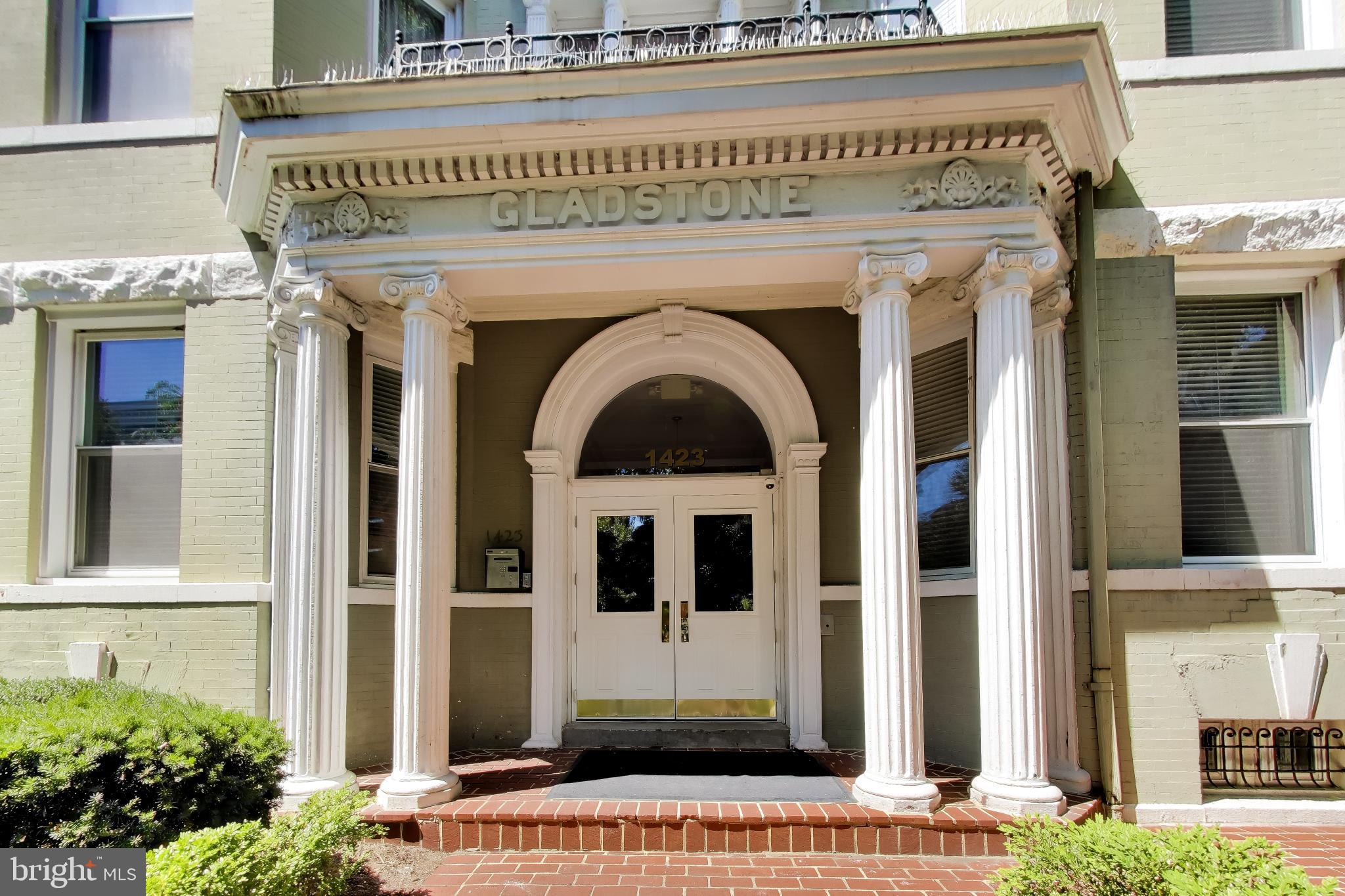 1423 R STREET NW 300