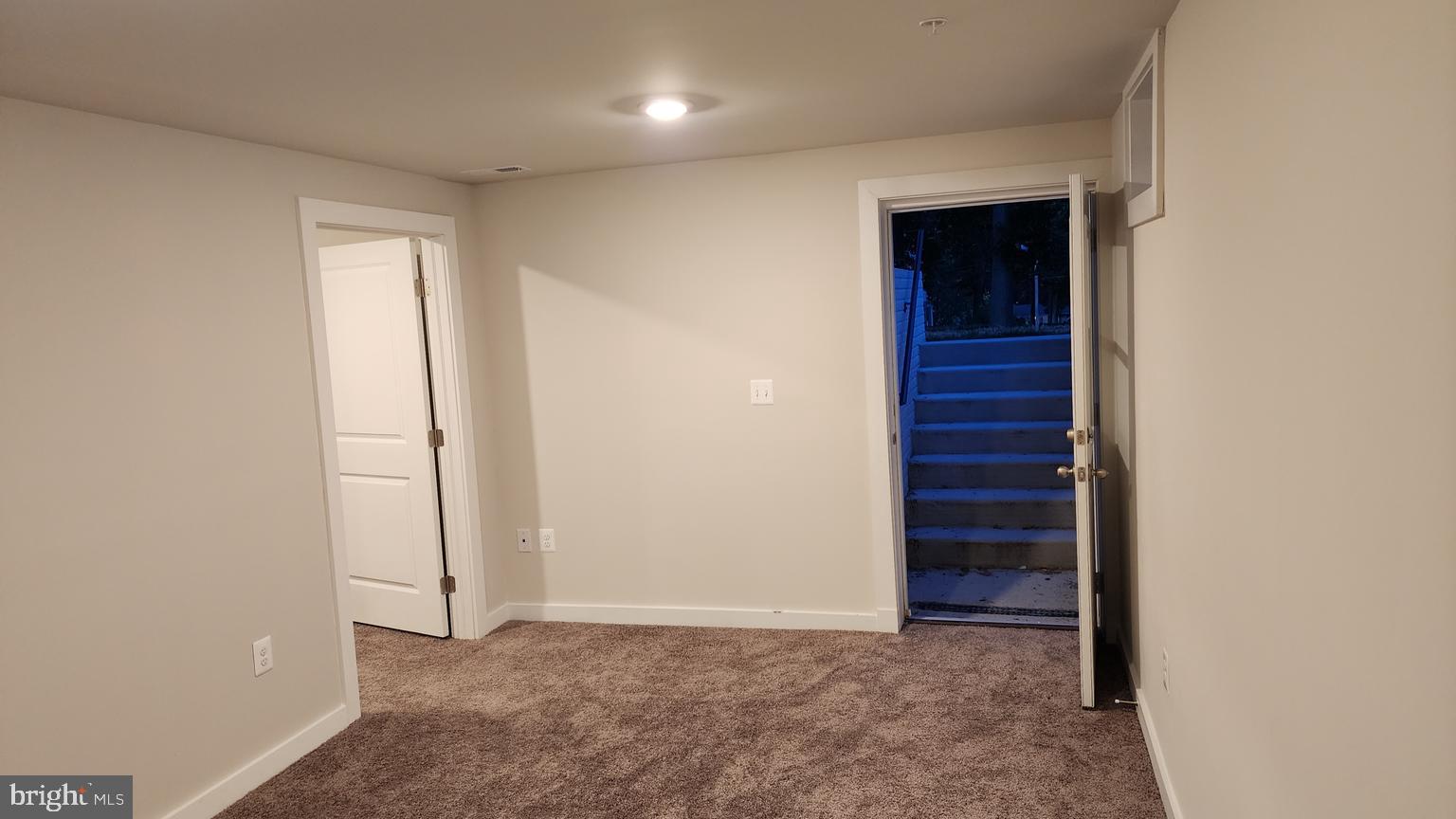 FAIRWAY ESTATES - Residential Lease