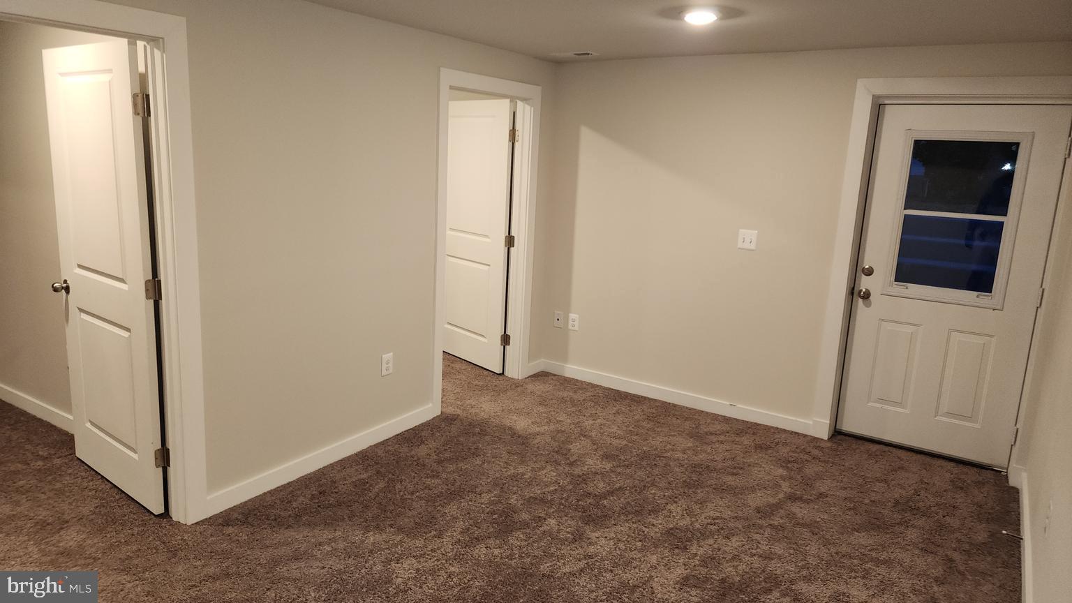 FAIRWAY ESTATES - Residential Lease