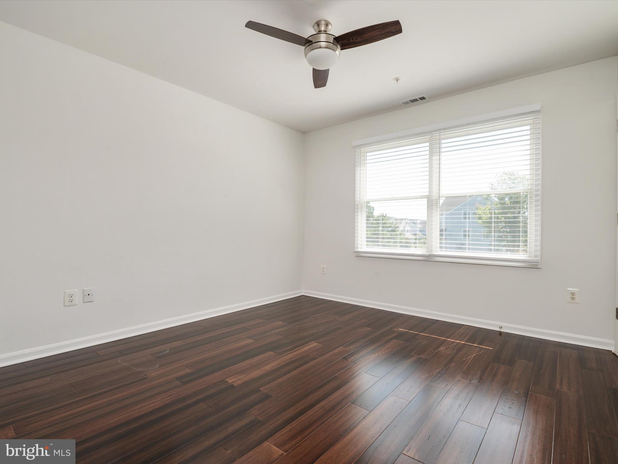 BAYSIDE MARINA - Residential