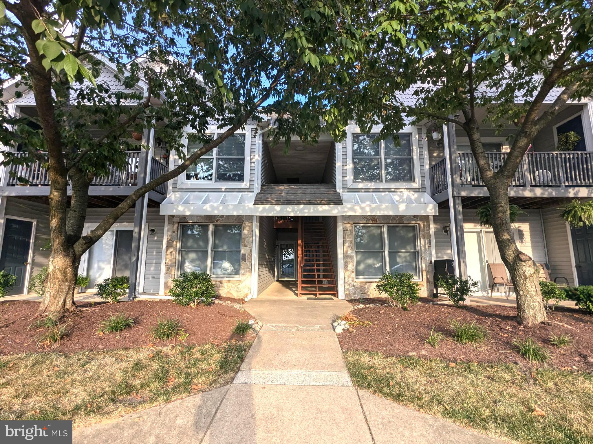 BAYSIDE MARINA - Residential