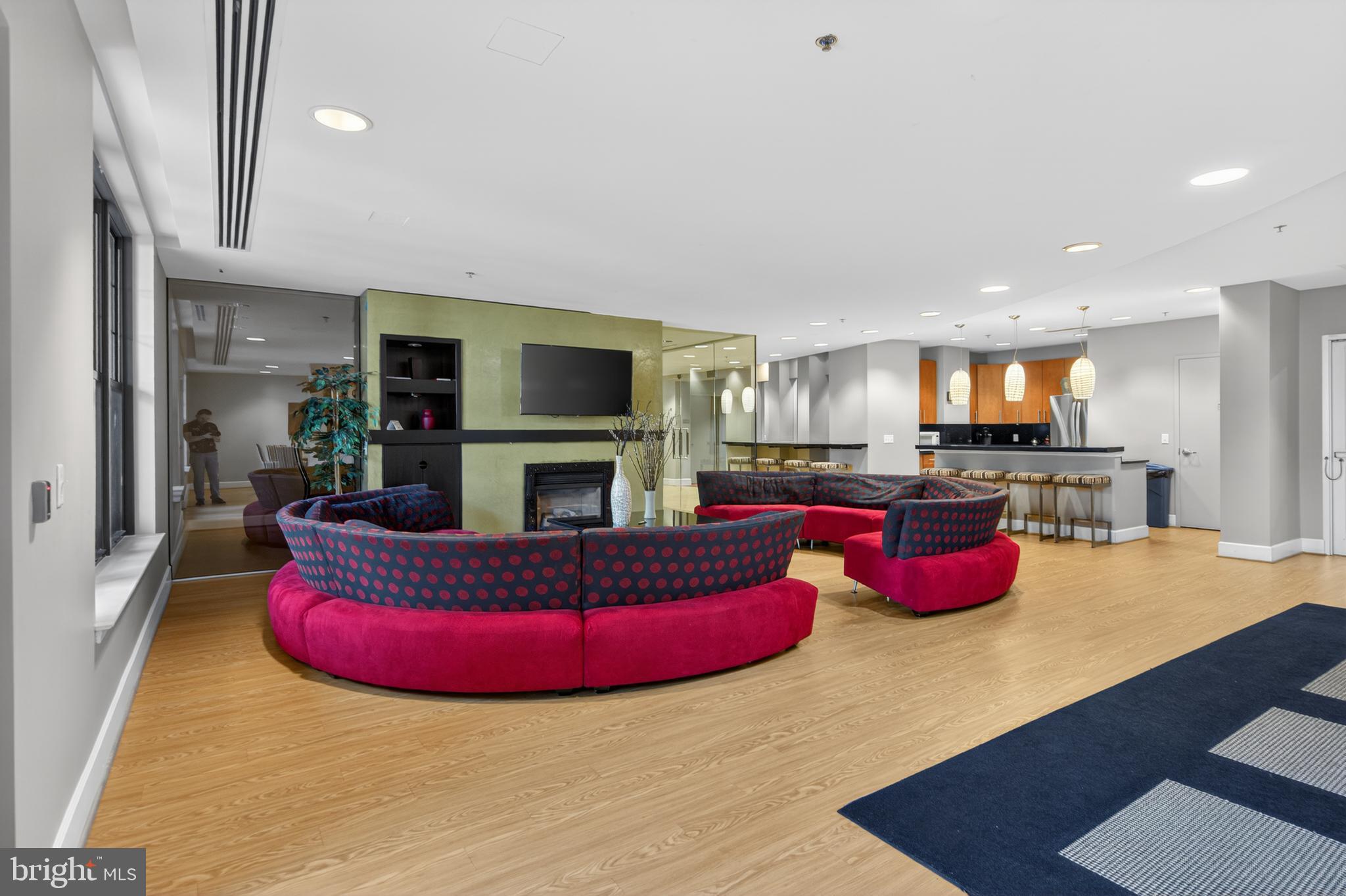 FALLS CHURCH CITY - Residential