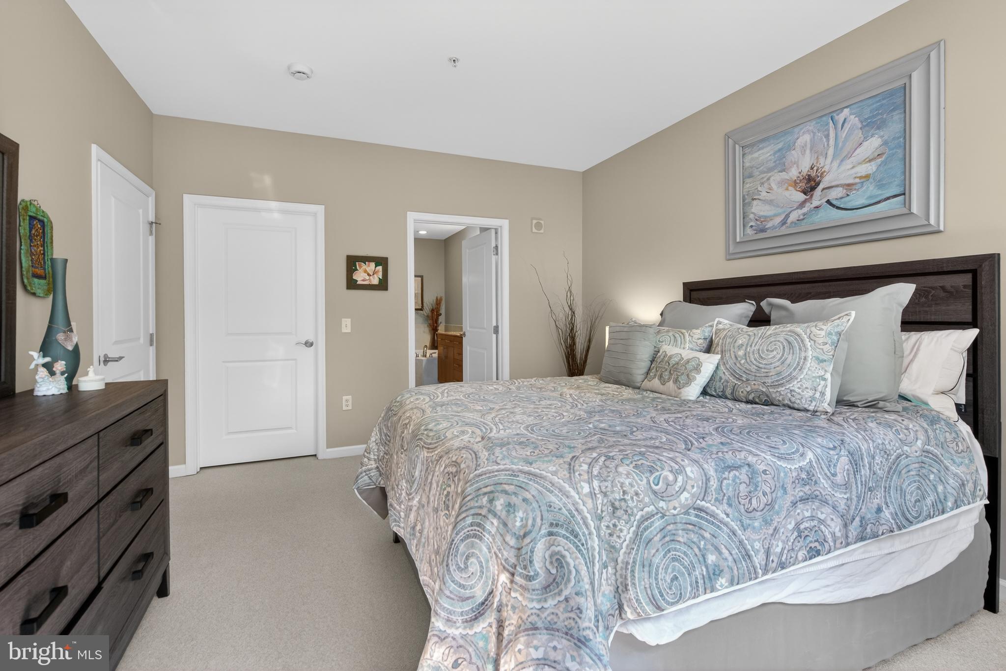 FALLS CHURCH CITY - Residential