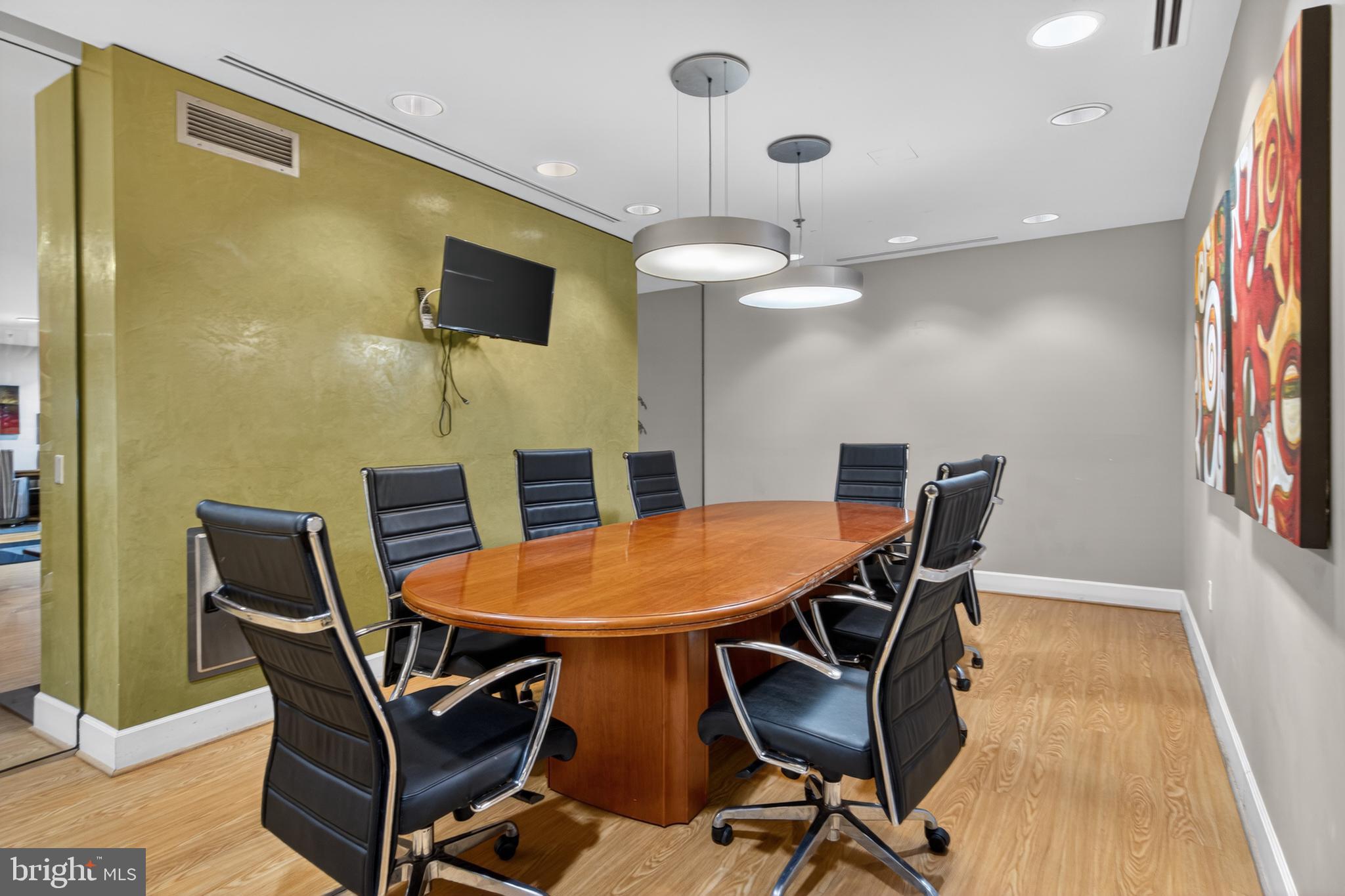 FALLS CHURCH CITY - Residential