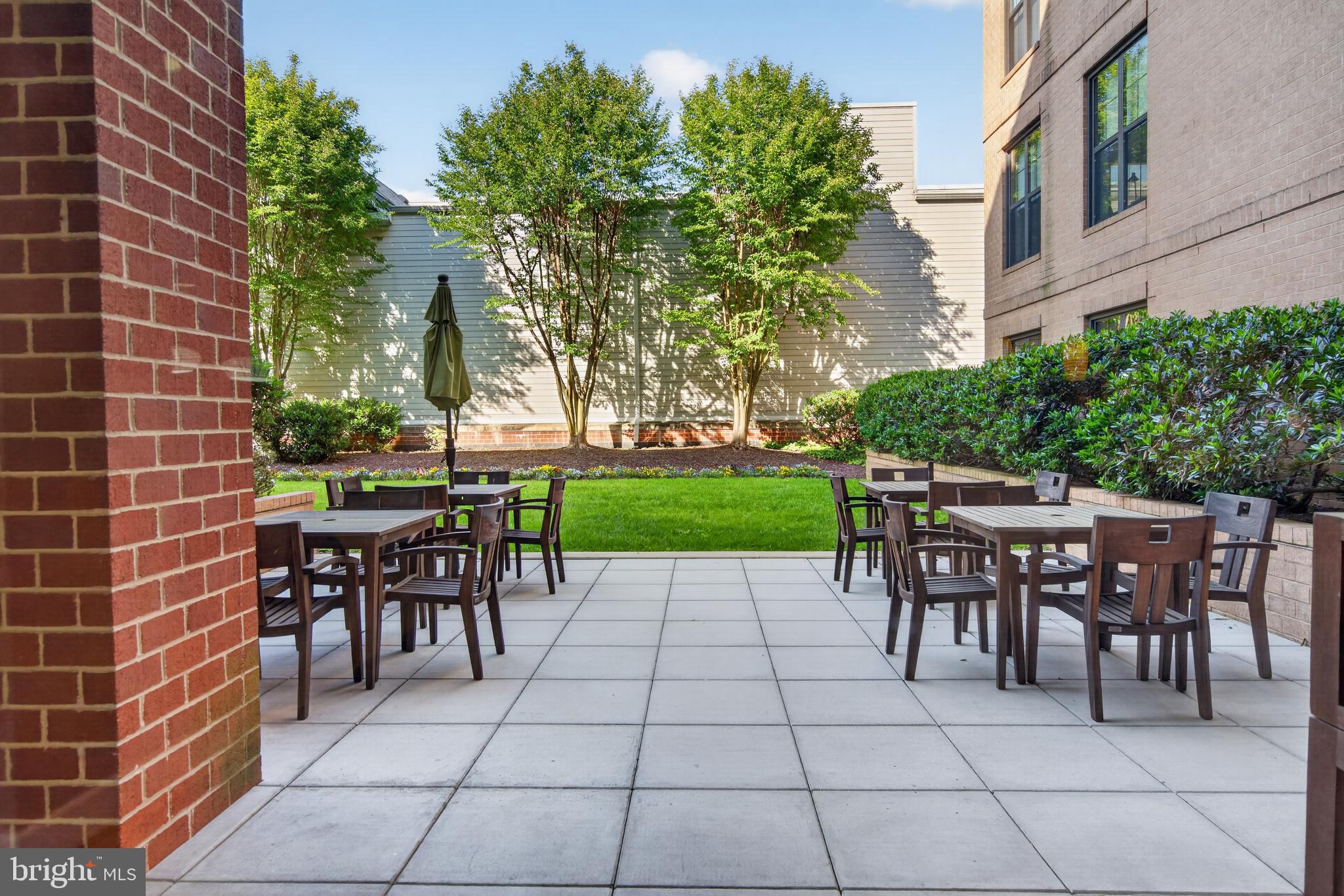 FALLS CHURCH CITY - Residential