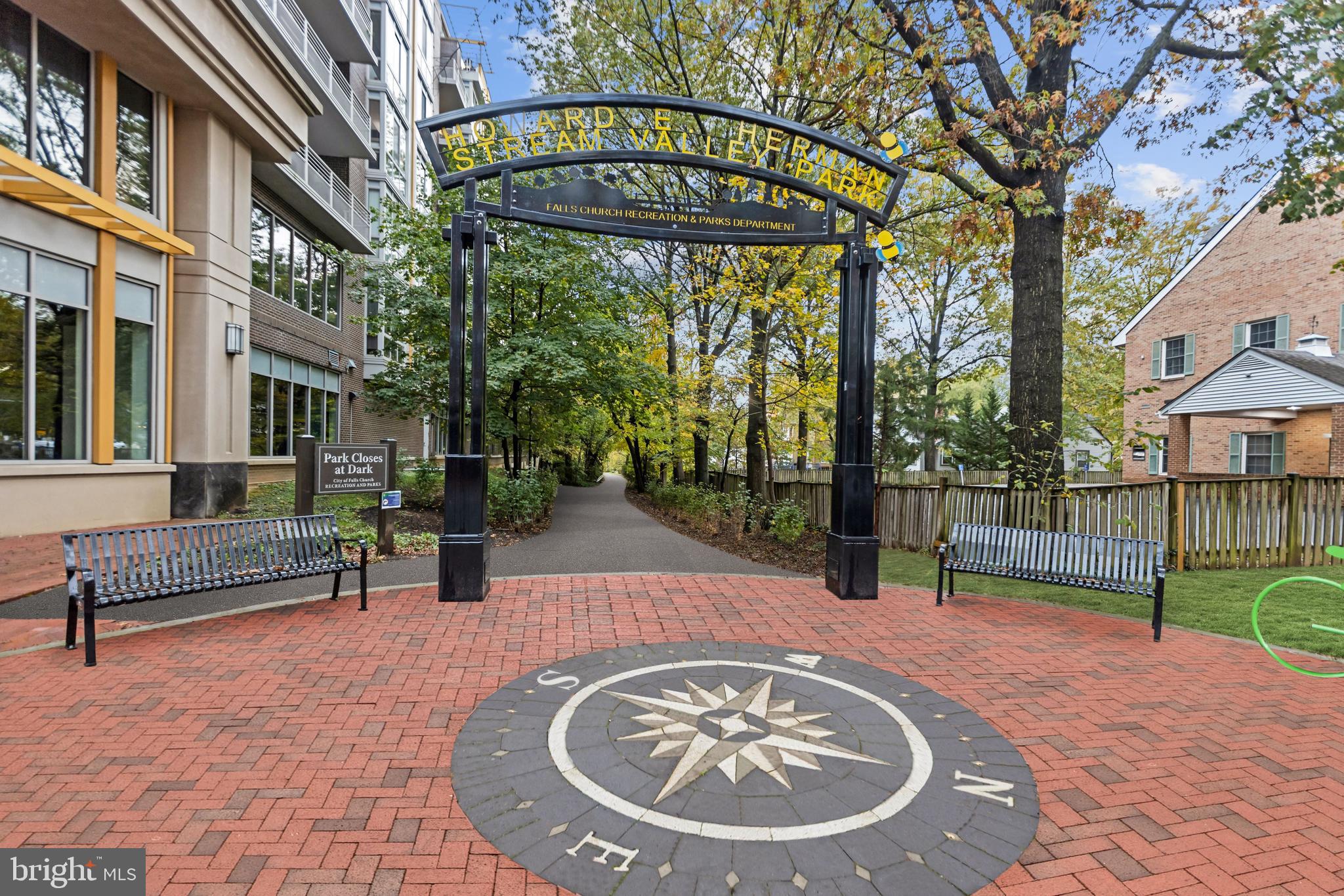 FALLS CHURCH CITY - Residential